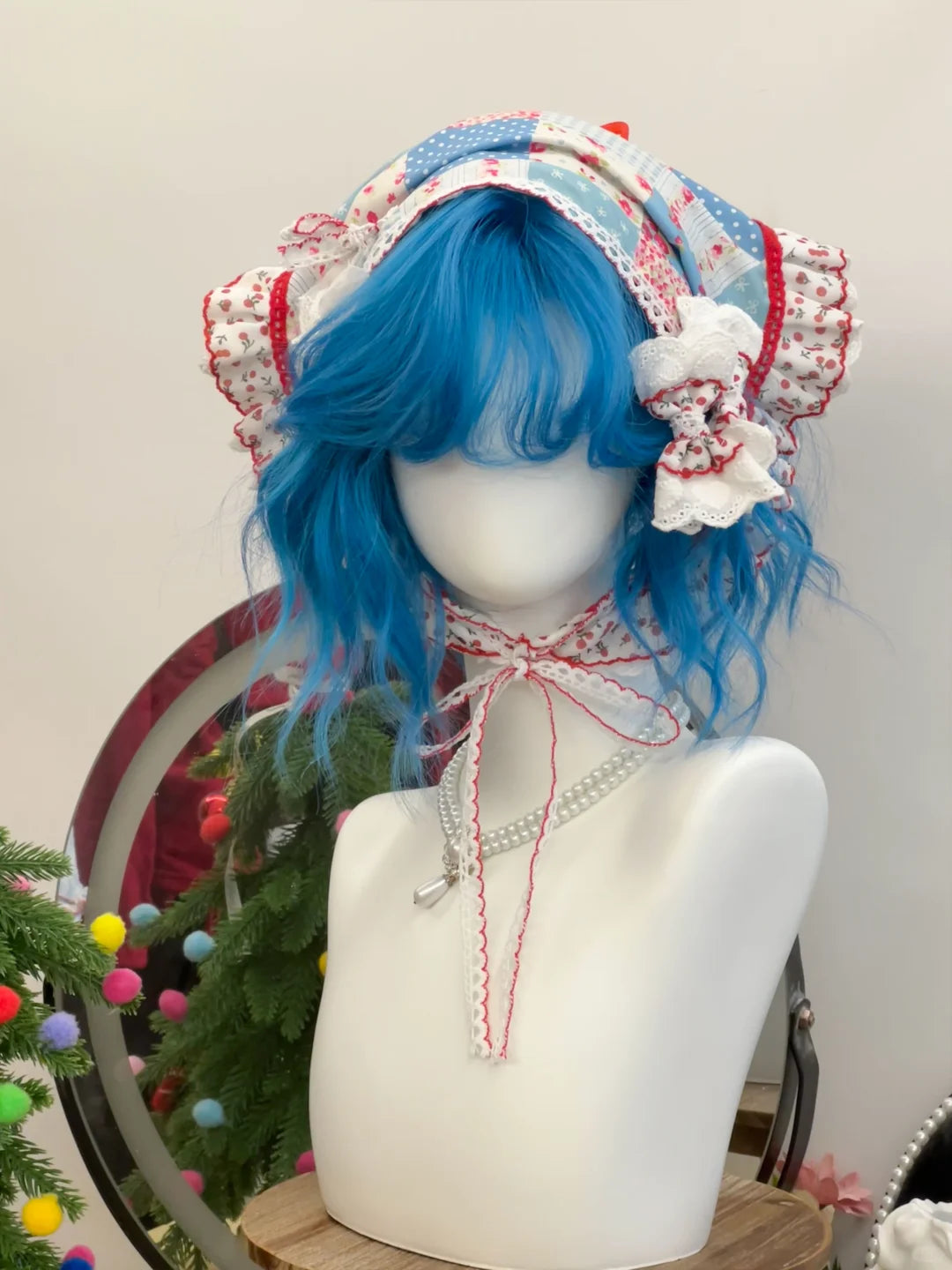 Perruque punk courte bouclée bleu fluo