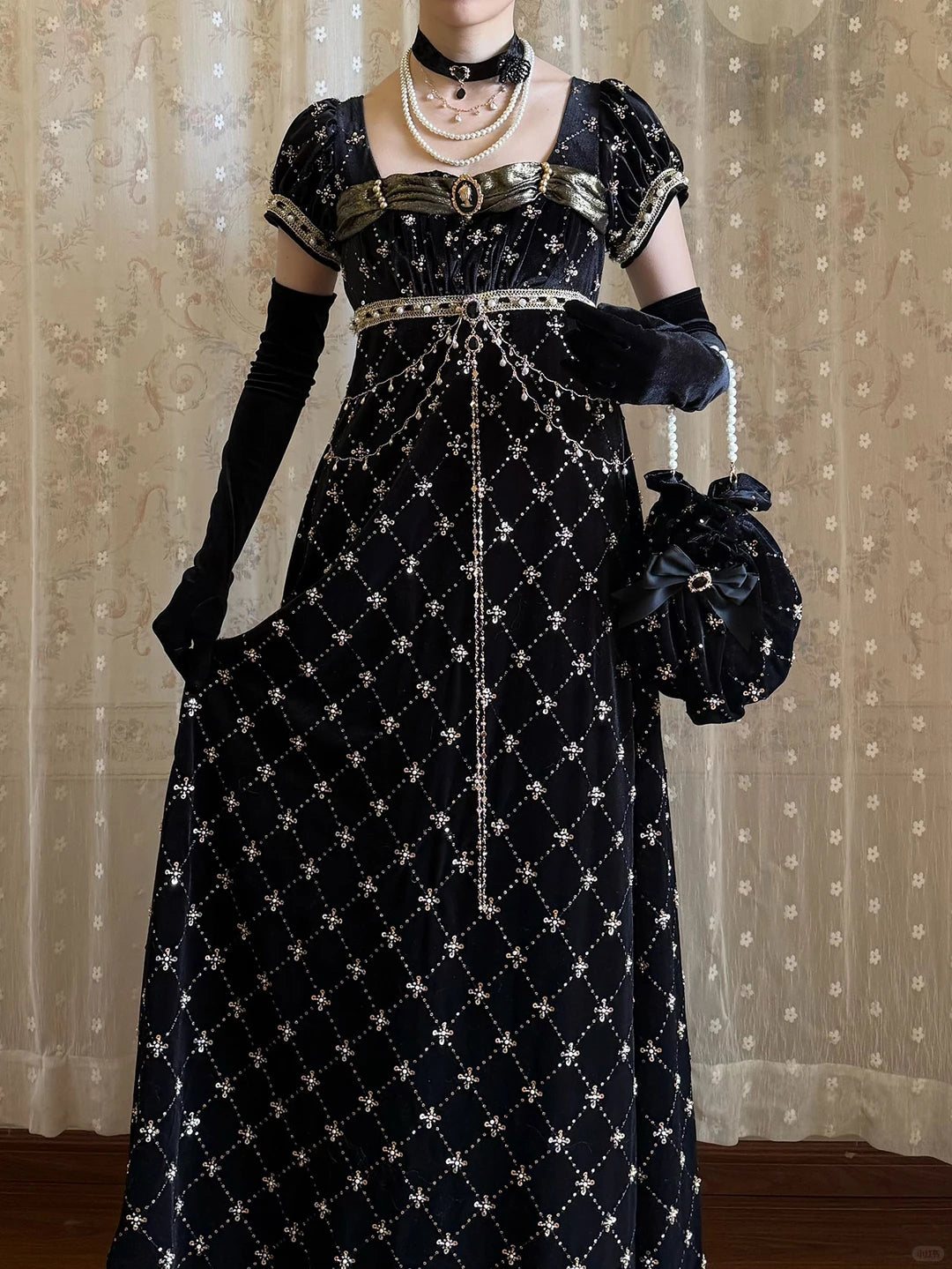 Mirror of Falling Stars Lolita Black Gold Velvet Empire Dress
