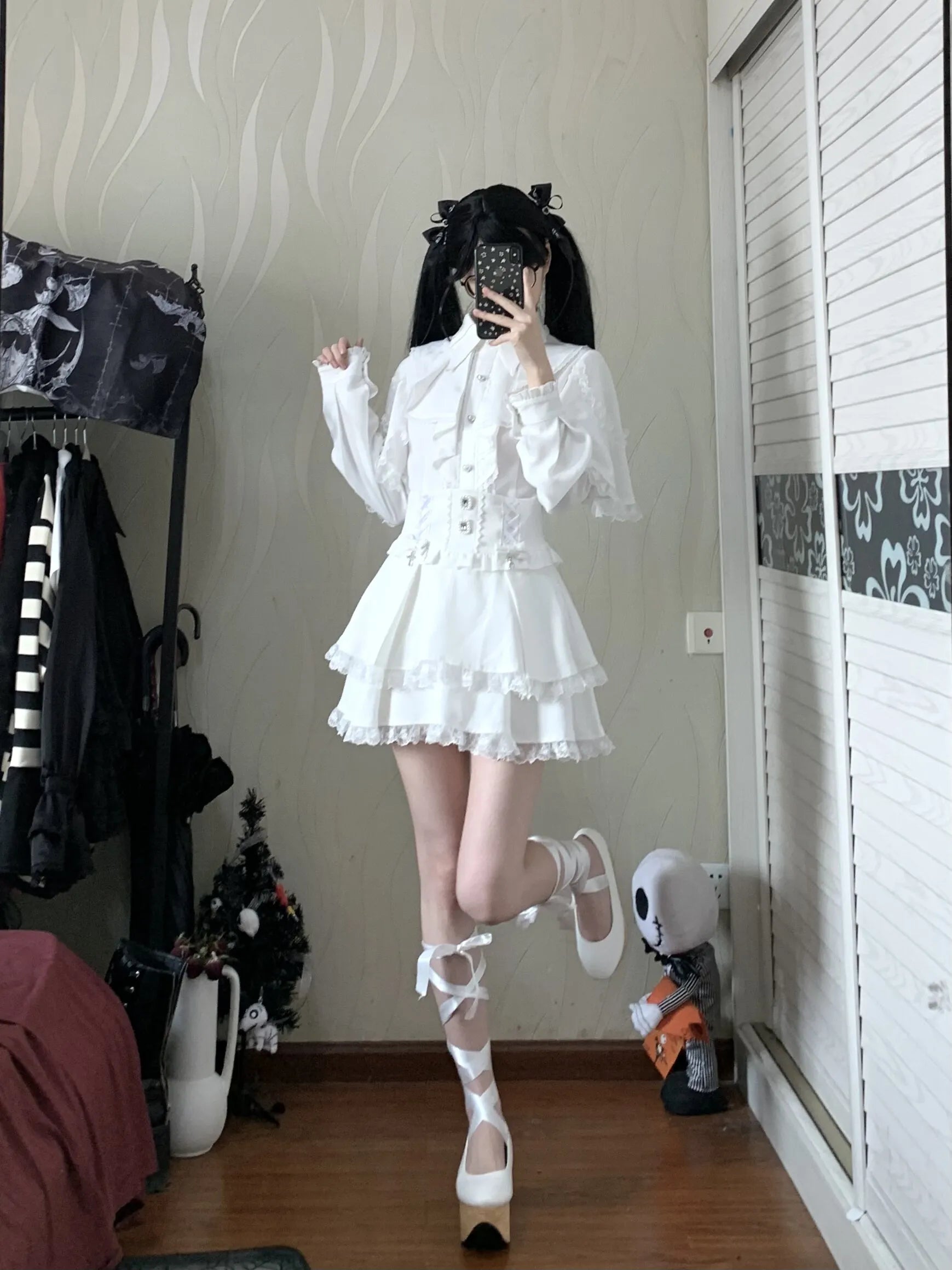 Dark Wing Love Gothic Ryōsangata Jiraikei Lace Two-Piece Set