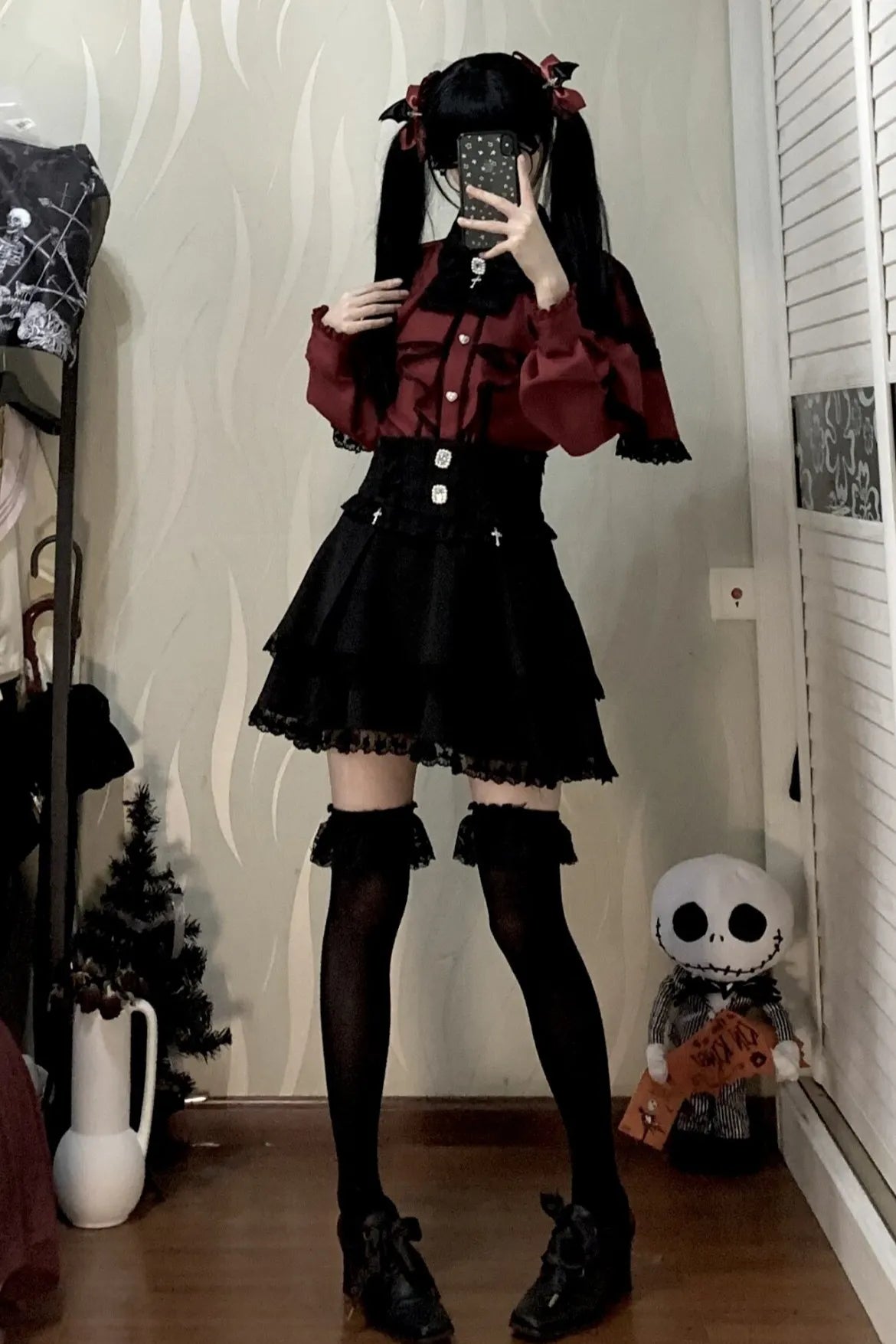 Dark Wing Love Gothic Ryōsangata Jiraikei Lace Two-Piece Set