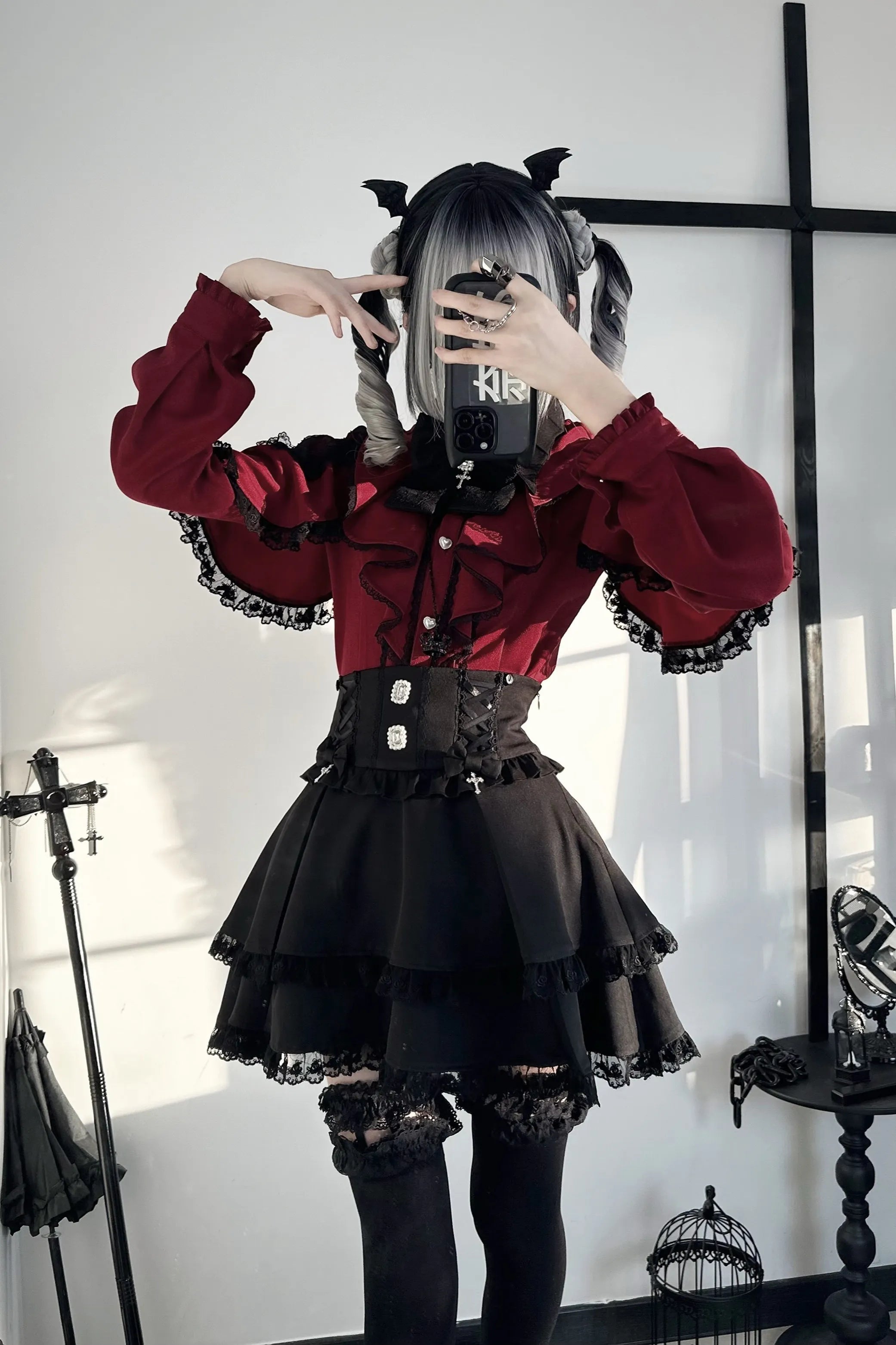 Dark Wing Love Gothic Ryōsangata Jiraikei Lace Two-Piece Set