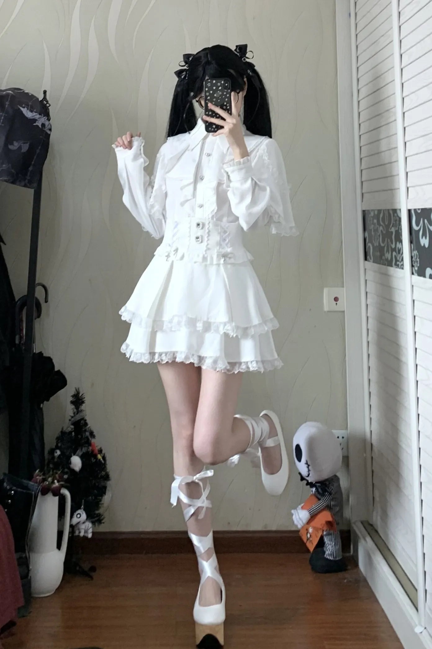 Dark Wing Love Gothic Ryōsangata Jiraikei Lace Two-Piece Set
