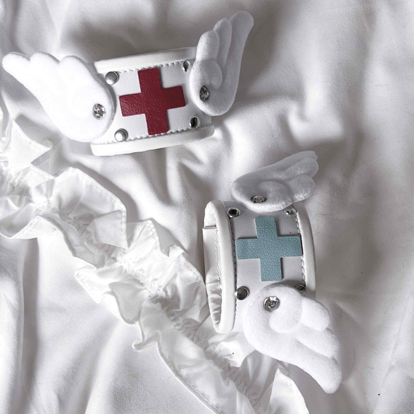 Y2K Kawaii Medical-Style Wing Bracelet LE6010