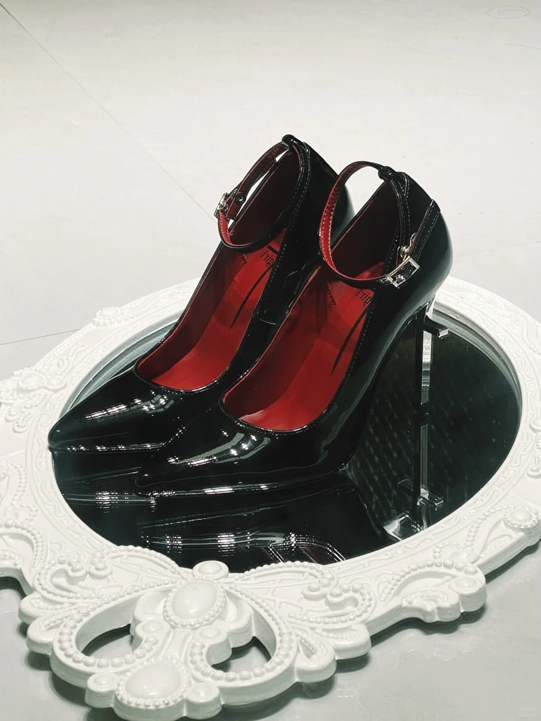 Arachne Gothic Genuine Leather Cross Heel Pointed Toe High Heels