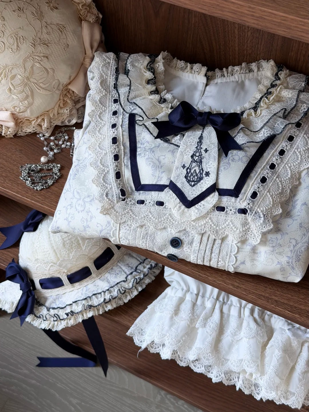 Fantasy Lamb Jacquard Print White Classic Lolita OP