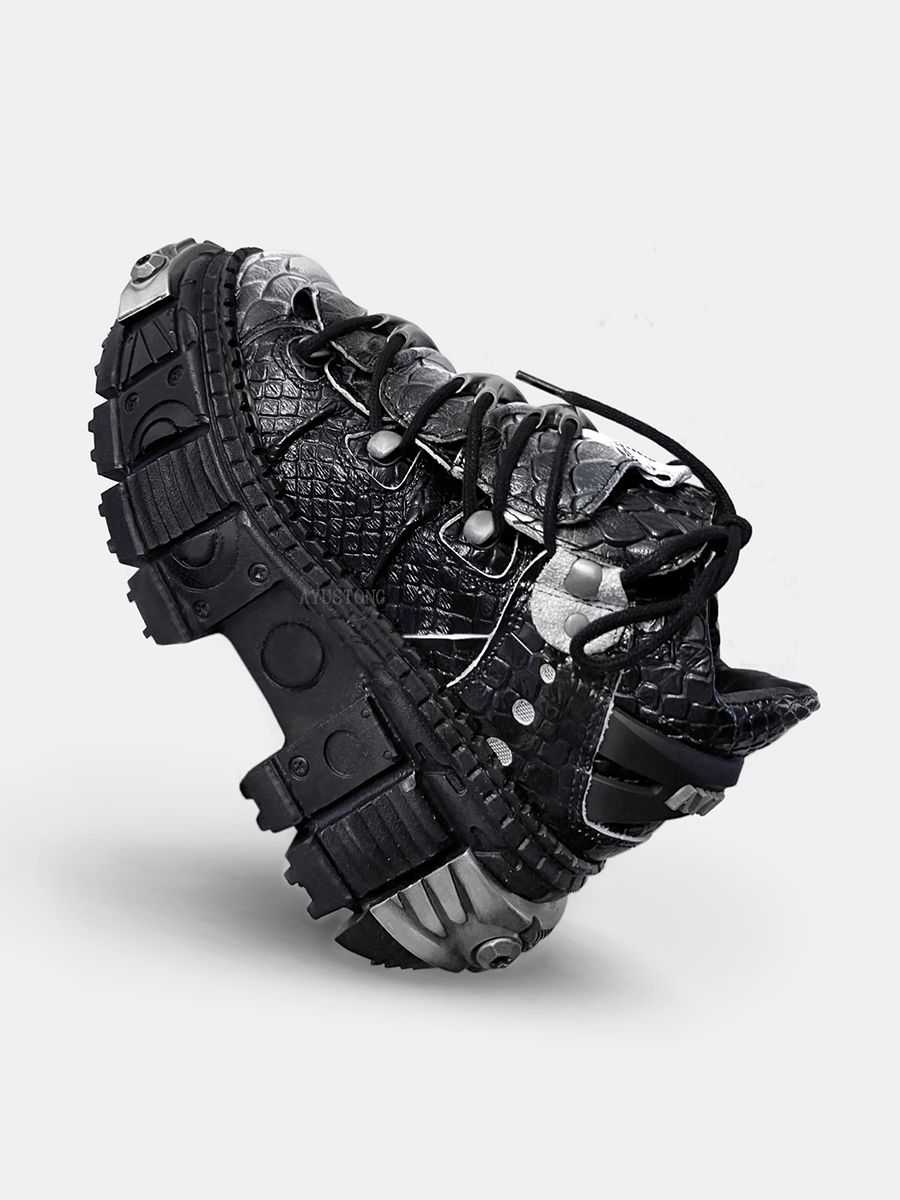 Striking Black Platform Shoes LE5008
