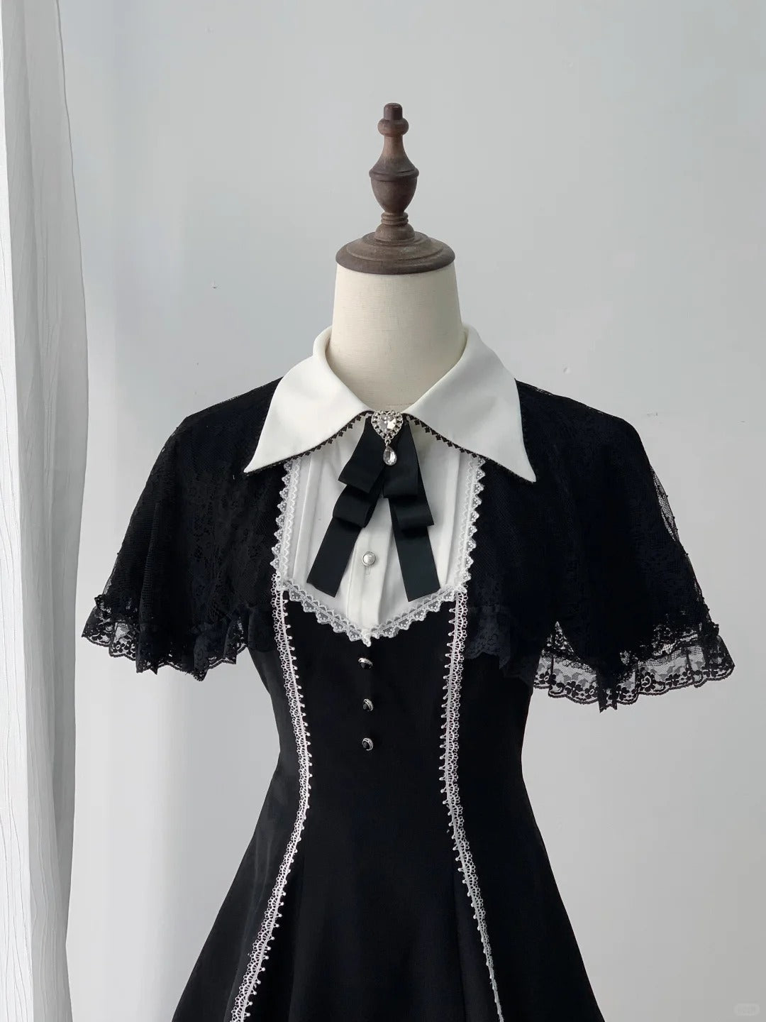 Night Eclipse Lace Cloak Jirai Kei Gothic Dress