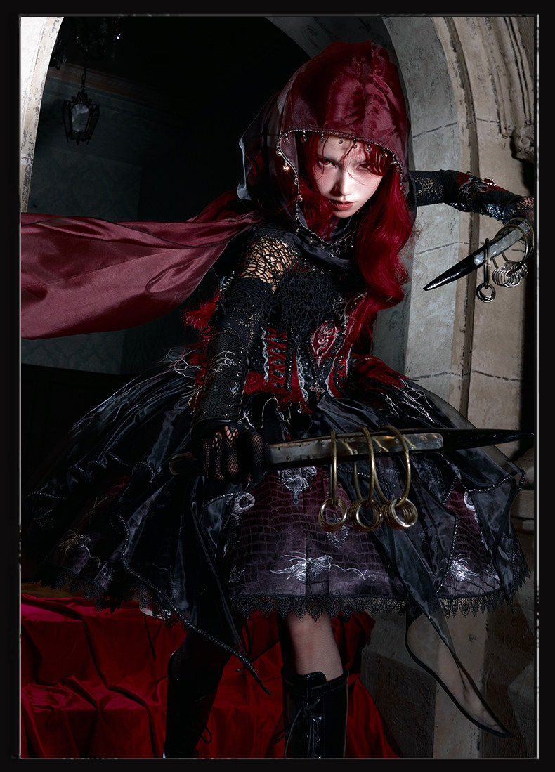 Robe JSK gothique Lolita « Black-Red Dragon Bone »