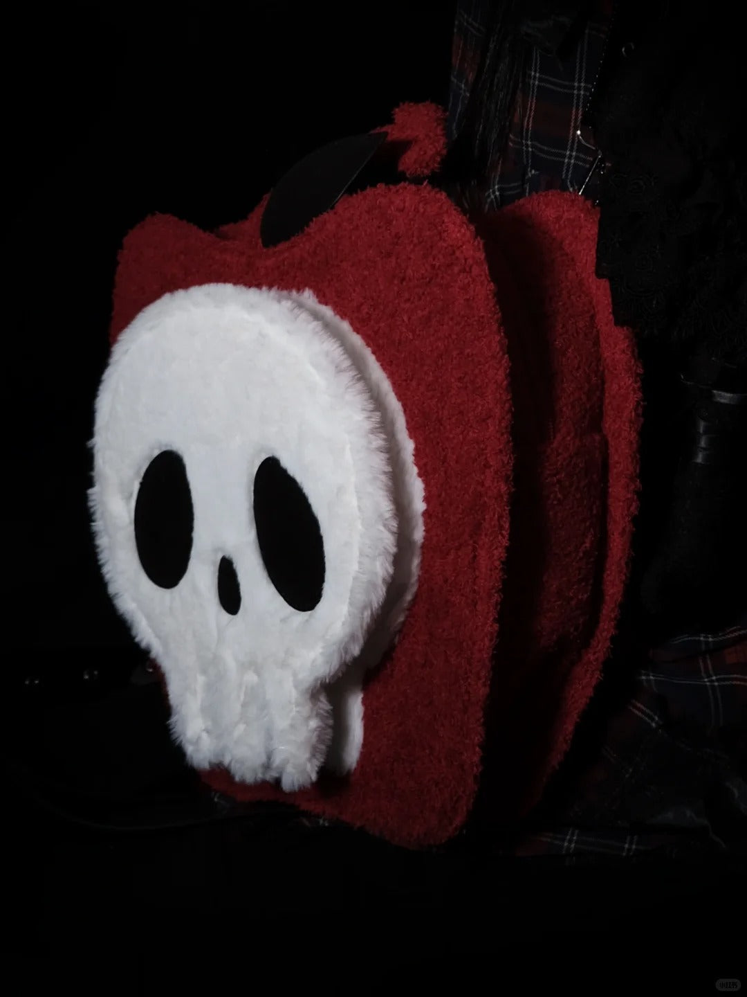 Gothic Style Novelty Irregular Apple Skull Bag