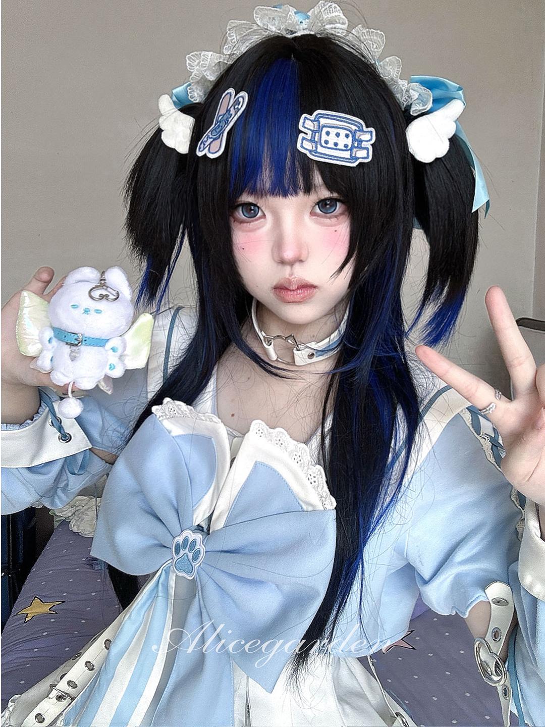 Ultramarine Highlights Long Black Curly Wig