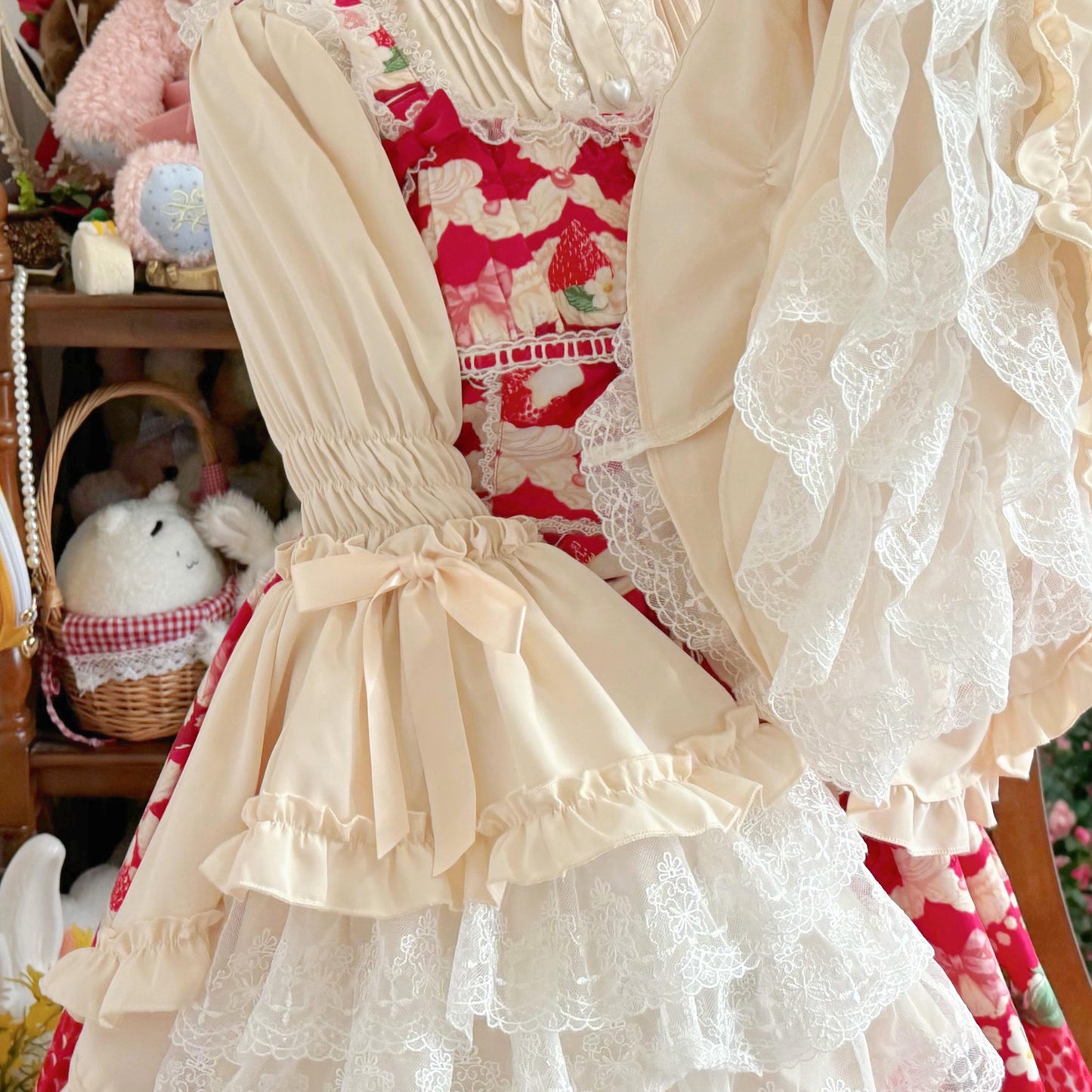 Lolita Sweet Tiered Long Sleeve Blouse LE1012