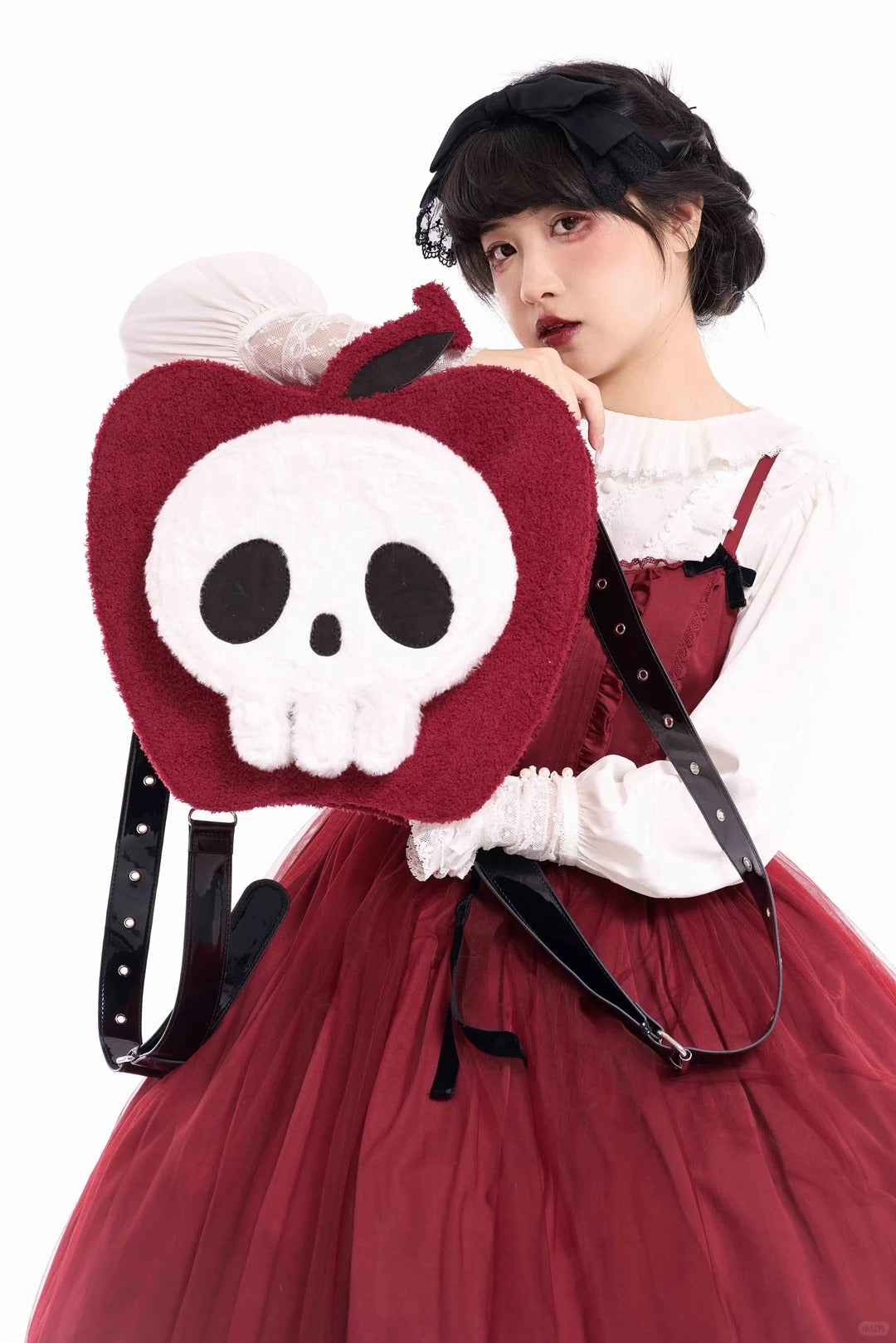 Gothic Style Novelty Irregular Apple Skull Bag