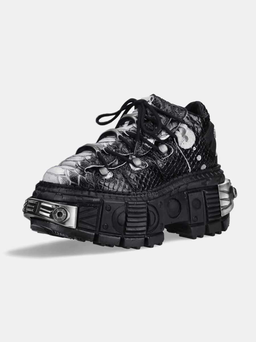 Striking Black Platform Shoes LE5008