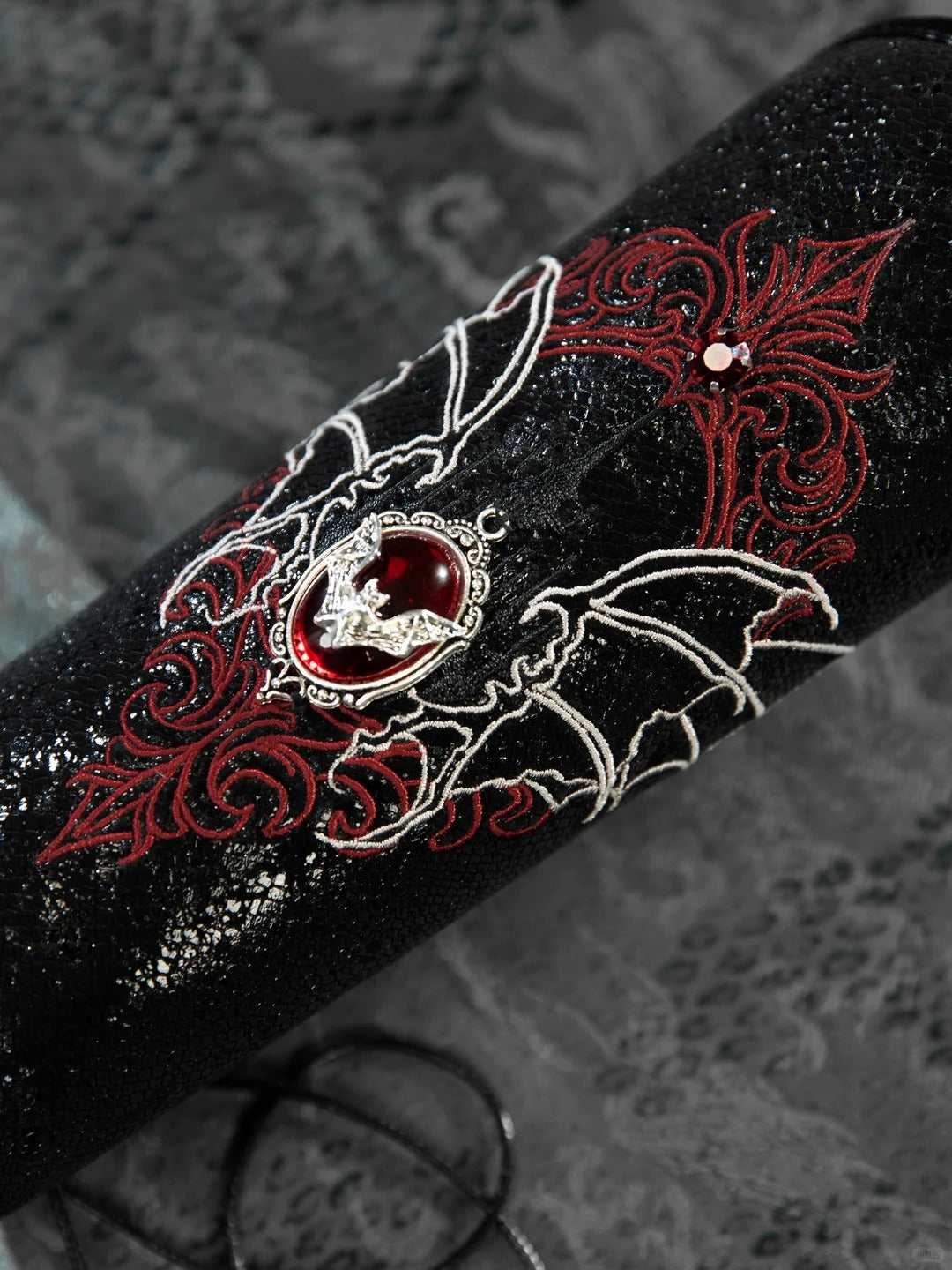 Robe JSK gothique Lolita « Black-Red Dragon Bone »
