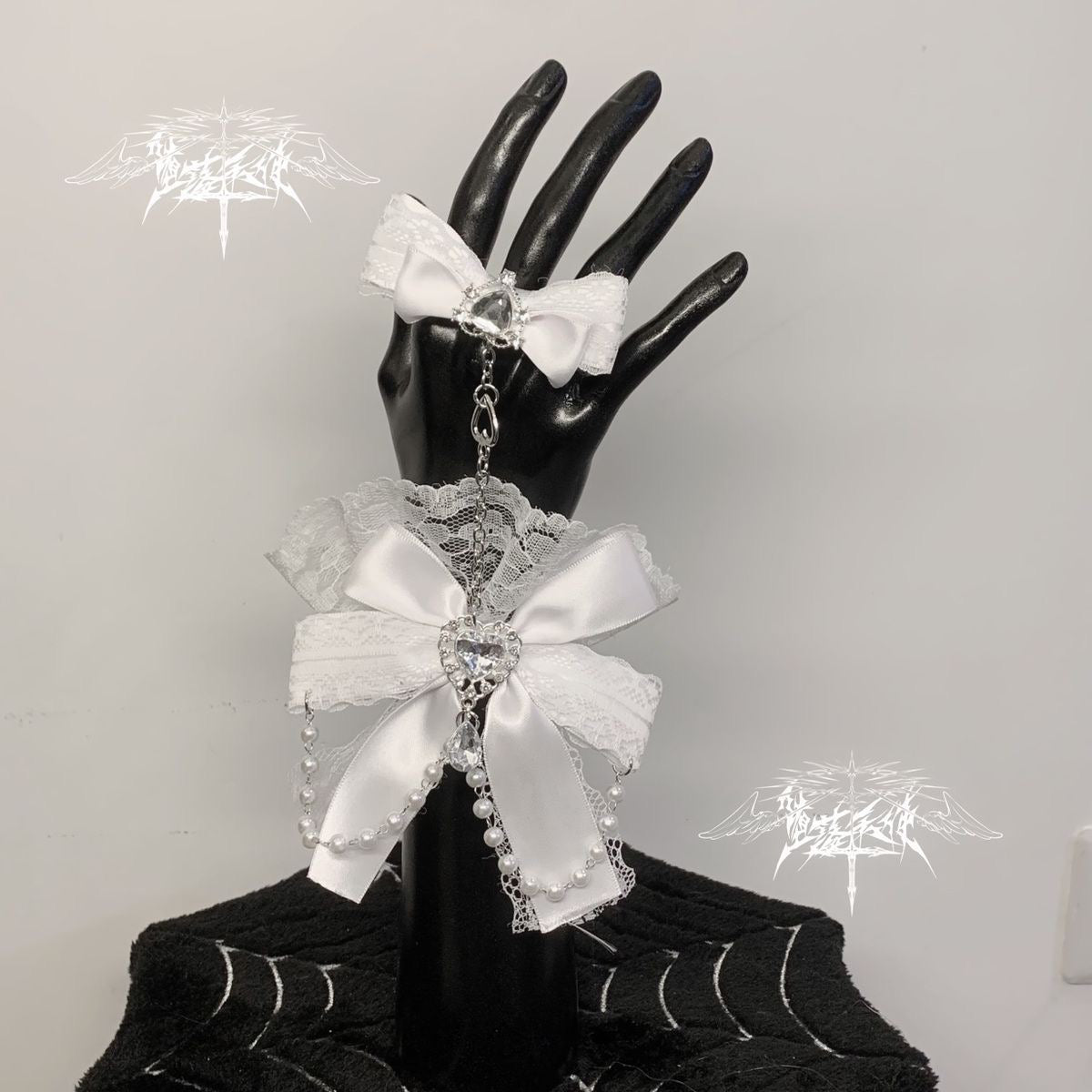 Y2K Harajuku Lace Hand Cuff & Slave Bracelet LE6005