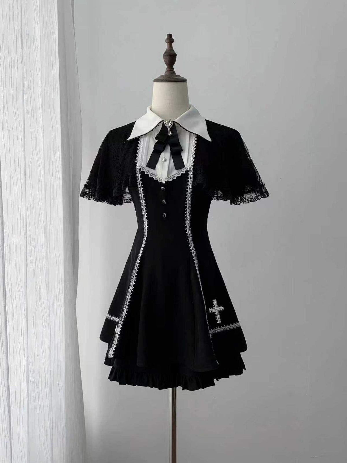 Night Eclipse Lace Cloak Jirai Kei Gothic Dress