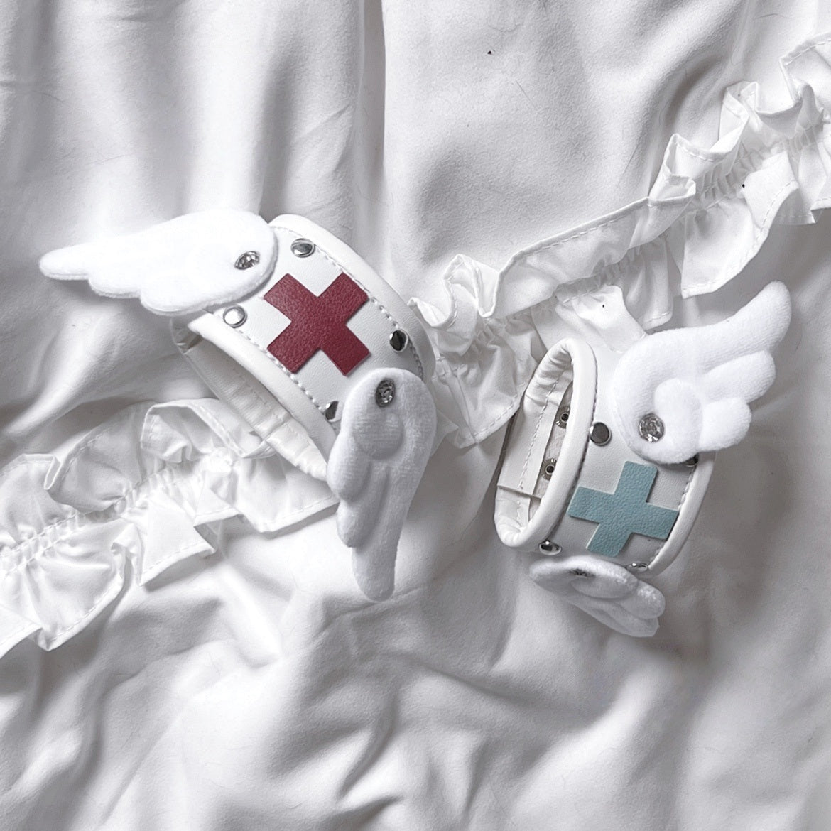 Y2K Kawaii Medical-Style Wing Bracelet LE6010