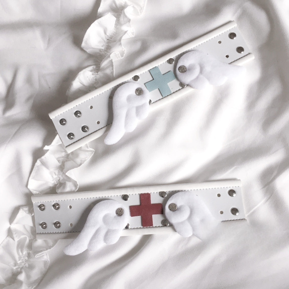 Y2K Kawaii Medical-Style Wing Bracelet LE6010
