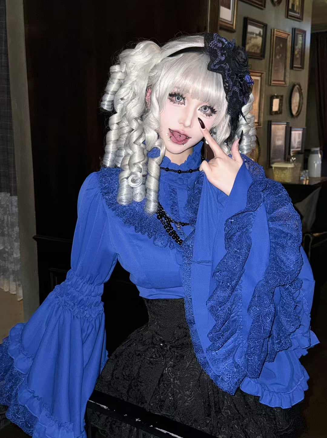 Lolita Gothic Vintage Hime Sleeve Blouse LE1013