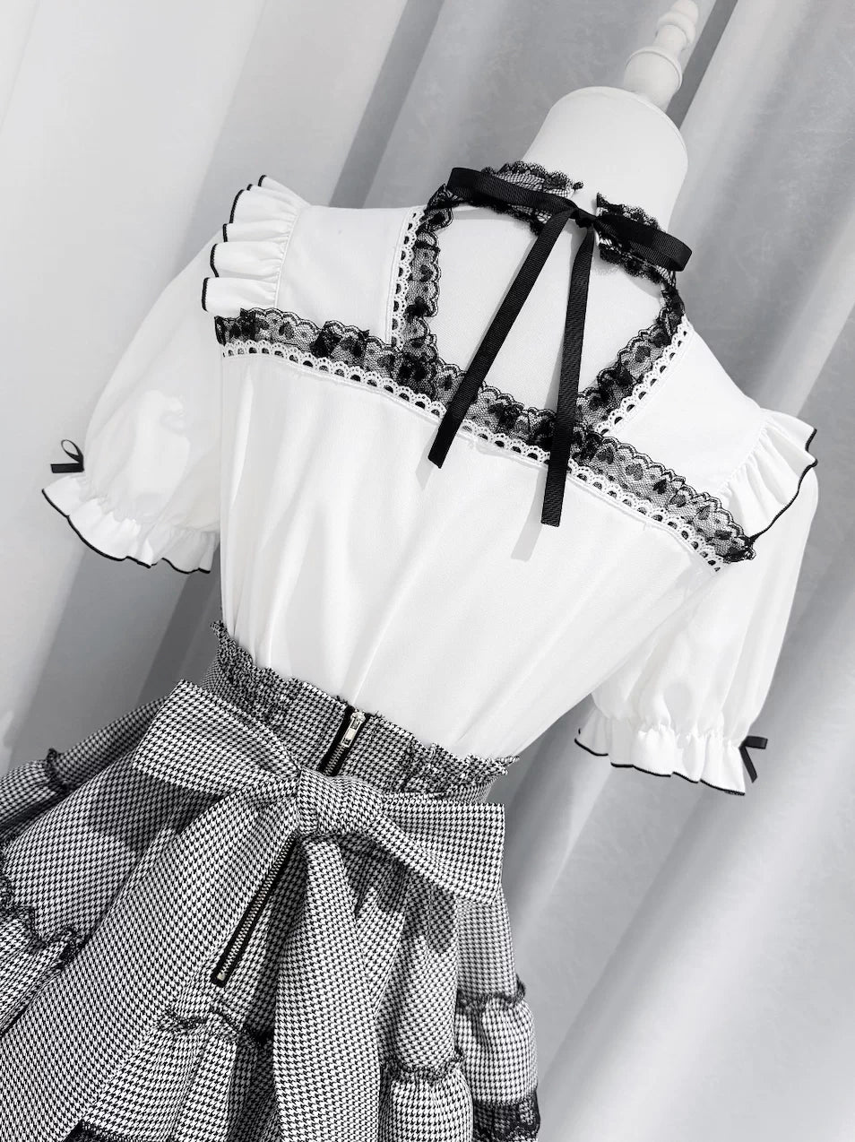 Vanilla Reply Transfer Student Collab Sweet Blouse and Skirt