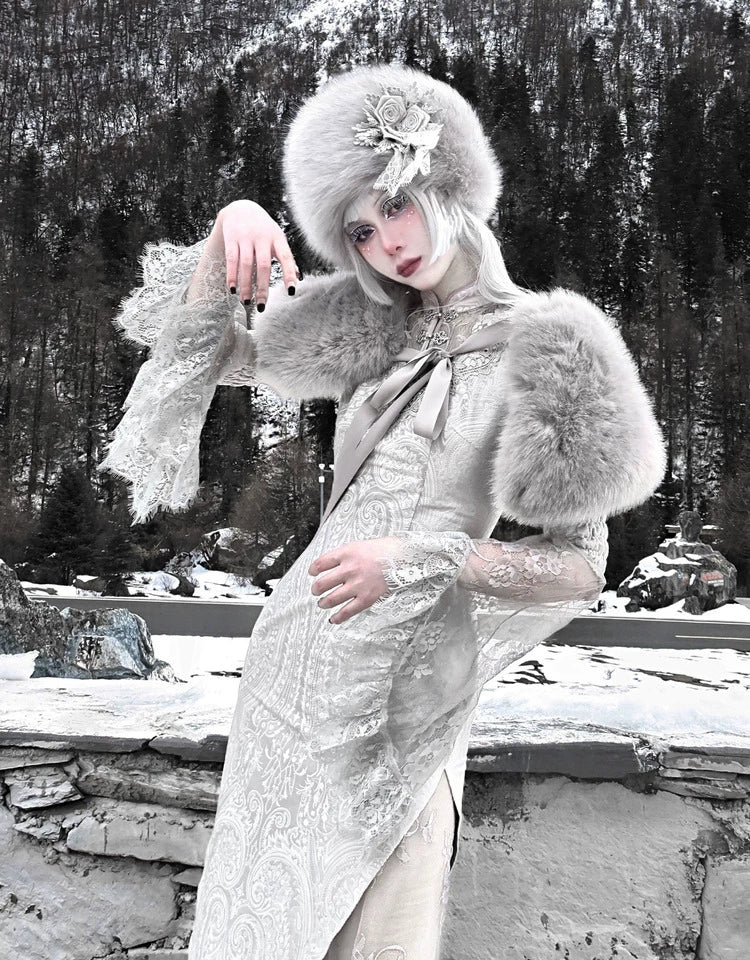 Robe gothique « Murmures du royaume des neiges »