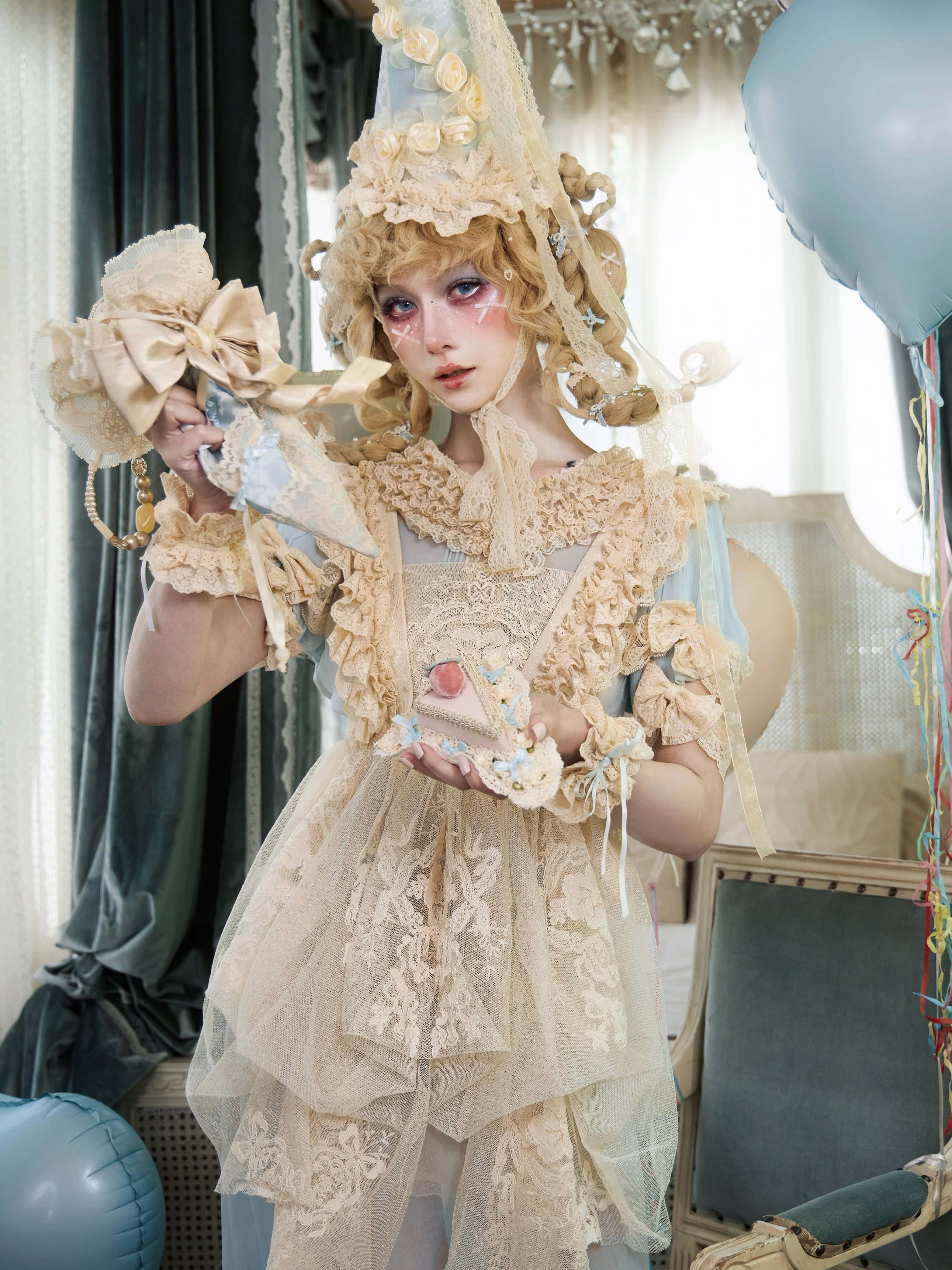 Mousse Rendezvous Rococo Piping Bag Handbag
