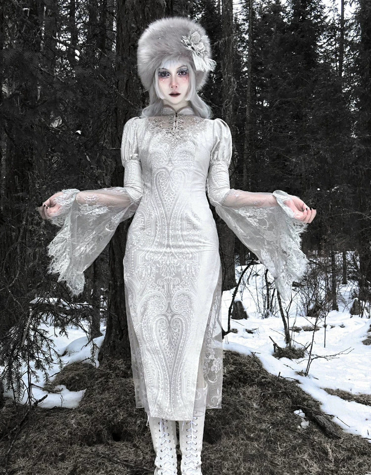 Robe gothique « Murmures du royaume des neiges »