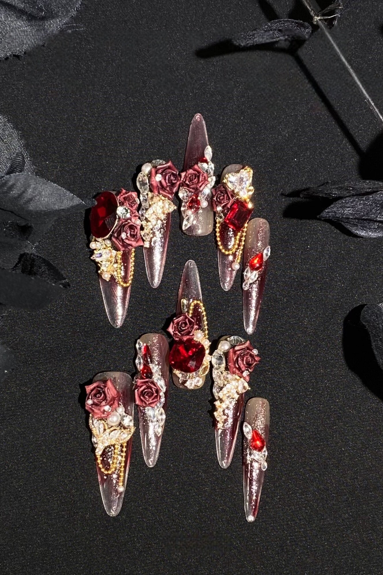 Crimson Gothic Carved Chain Gold Ombre Lolita Nail Art