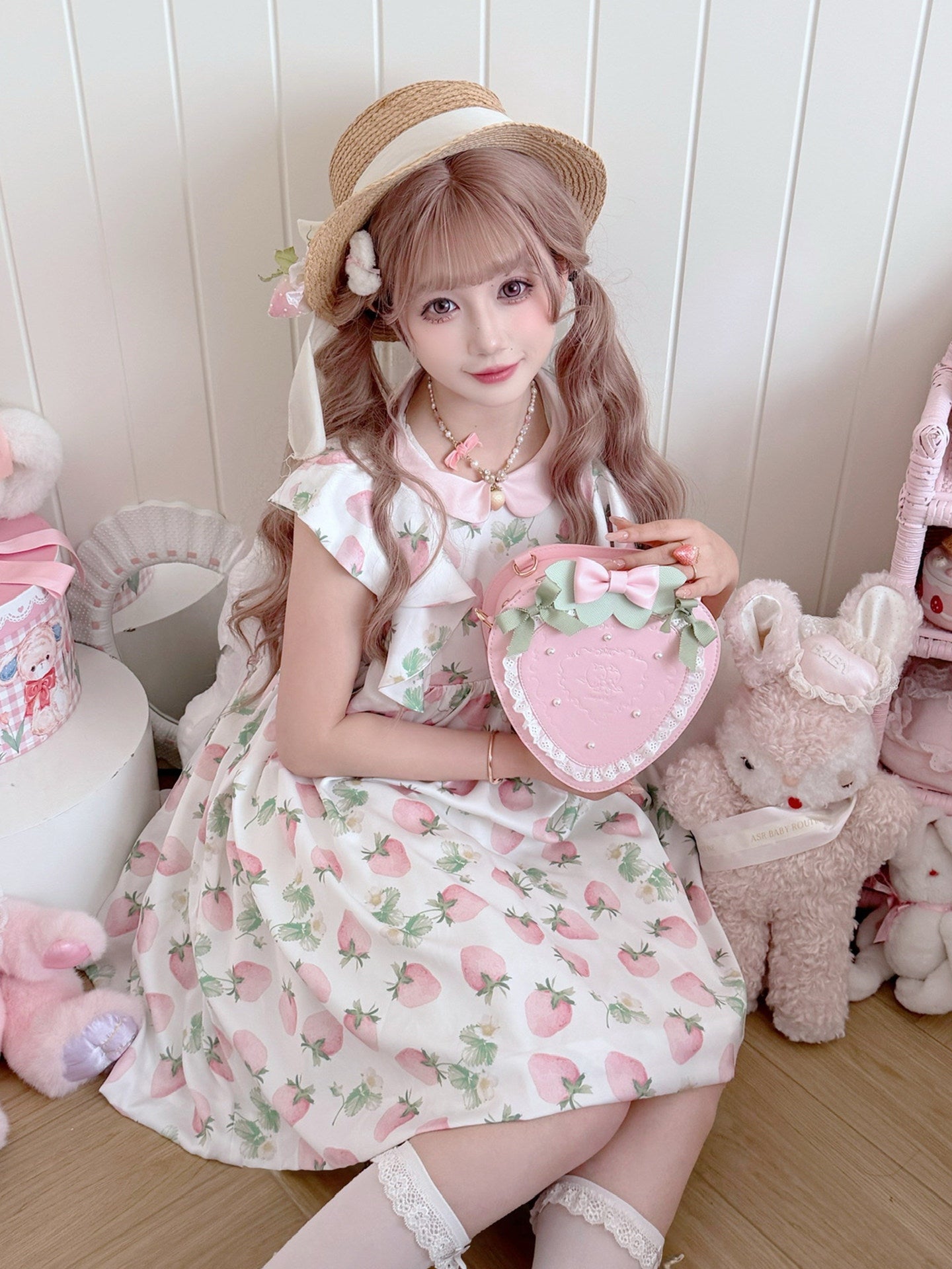 Sweet Strawberry Lolita Handbag With Bow & Lace Trim
