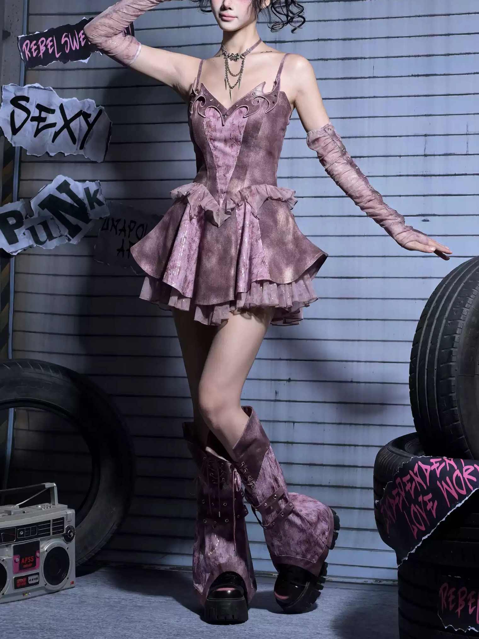 Y2K Edgy Rivet Denim Set with Leg Harness LE1021