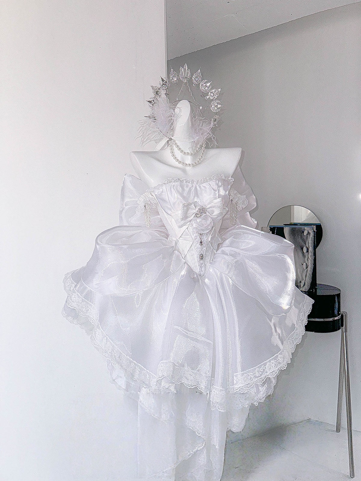 Lolita Elegant Silver White Dress LC1012