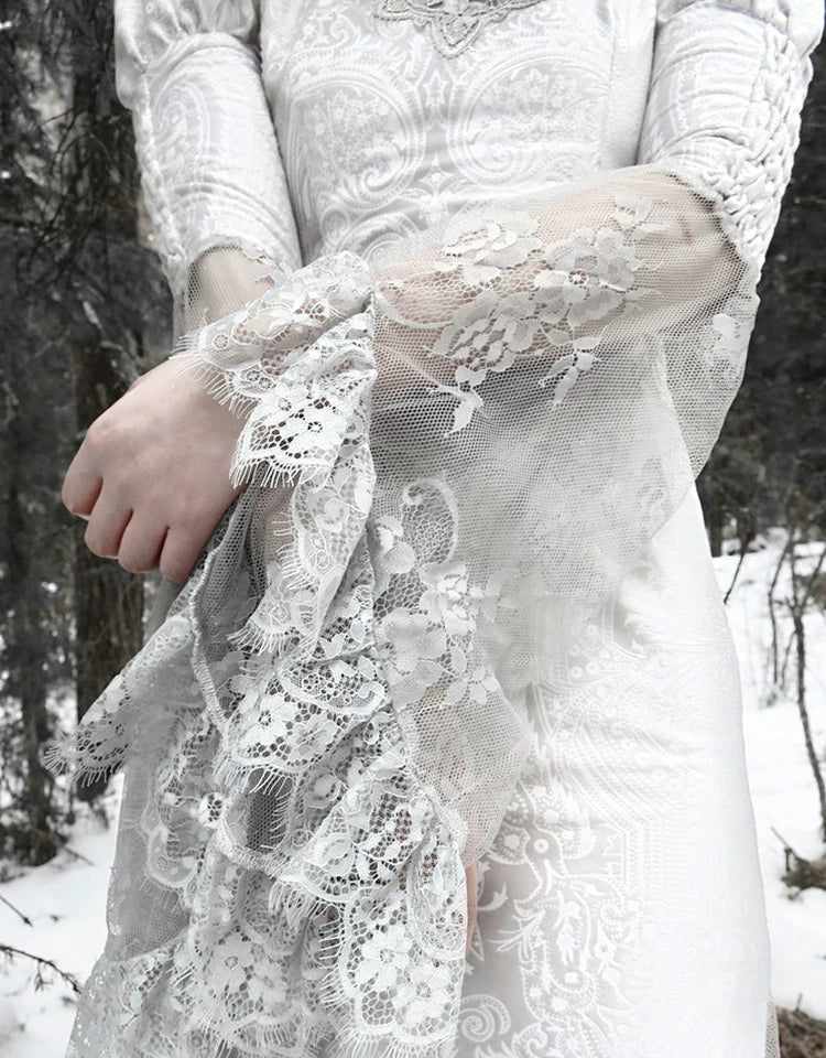 Robe gothique « Murmures du royaume des neiges »