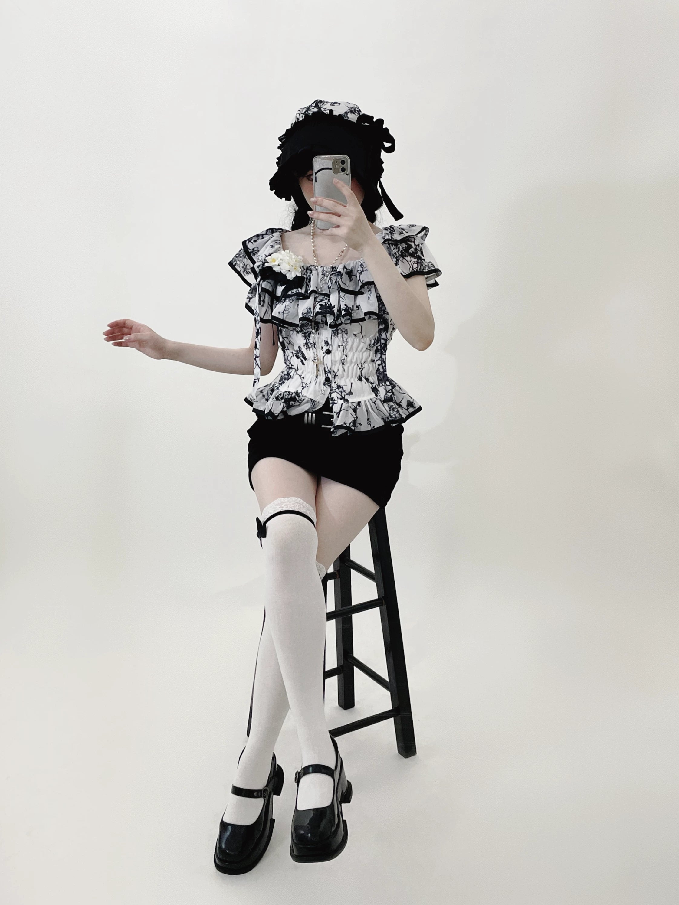 Thorned Rose Gothic Lolita Black Blouse & Skirt Set