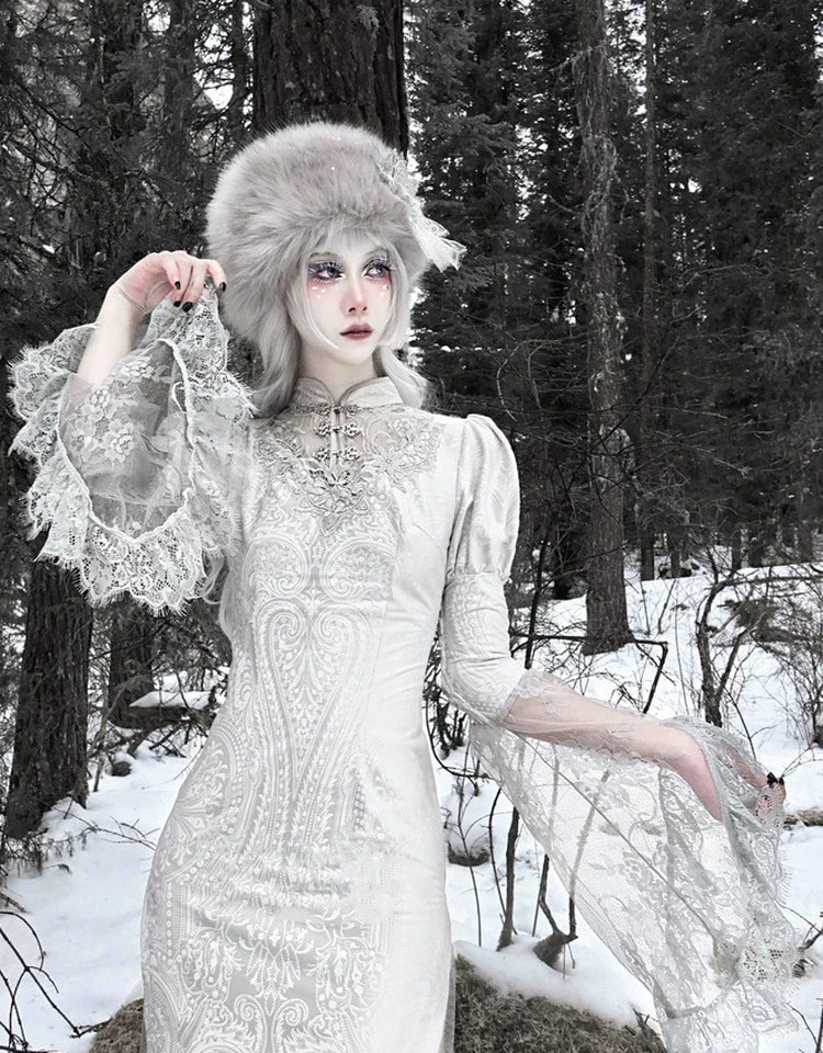 Robe gothique « Murmures du royaume des neiges »