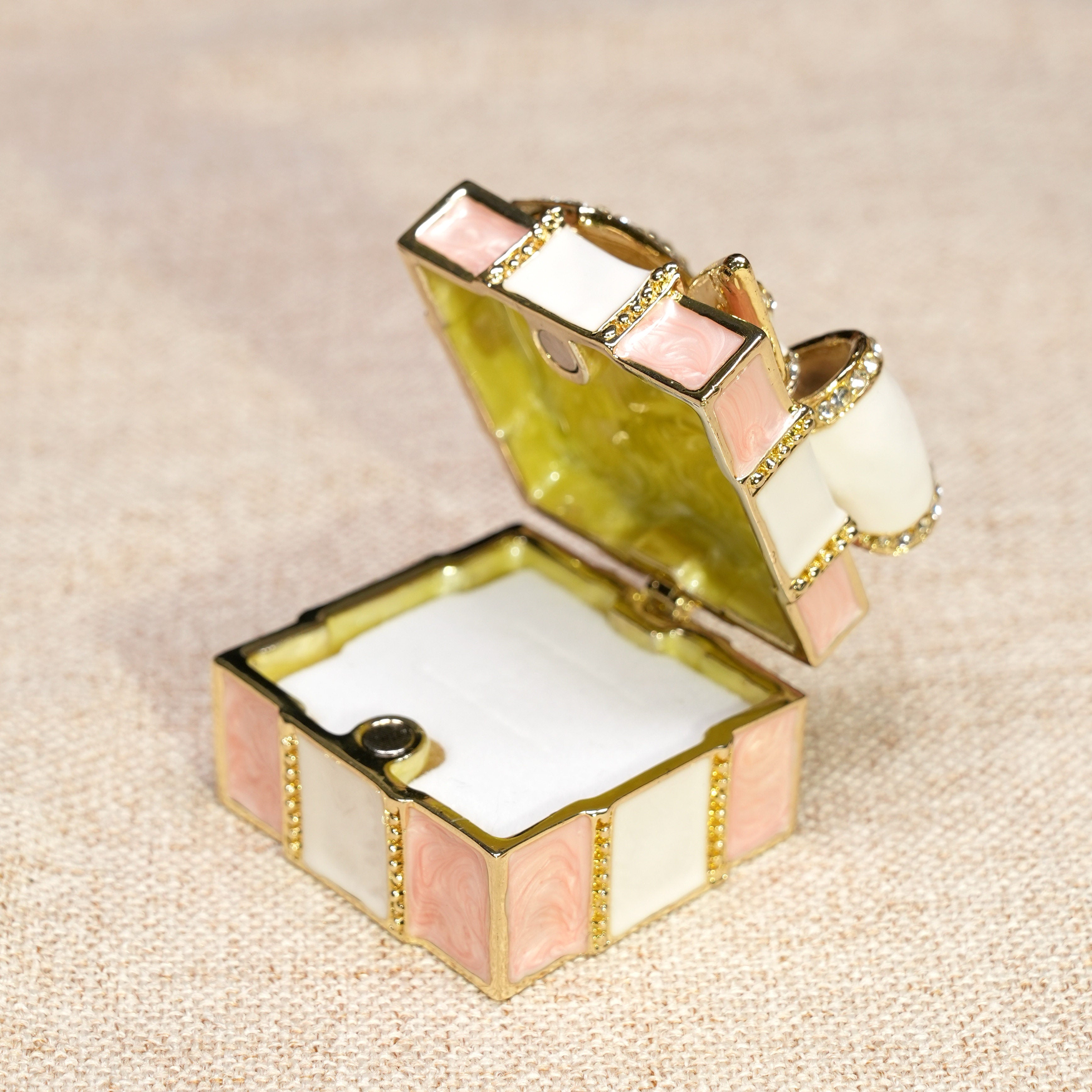 Gift Box-Shaped Enamel Jewelry Box Lolita Decor Gift
