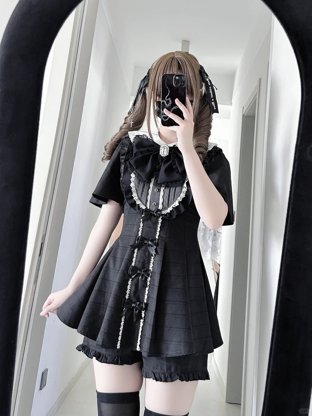 Black Veil Contract Dark Gray Black Velvet Lolita Skirt Outfit Set with Bow - LolitaEra