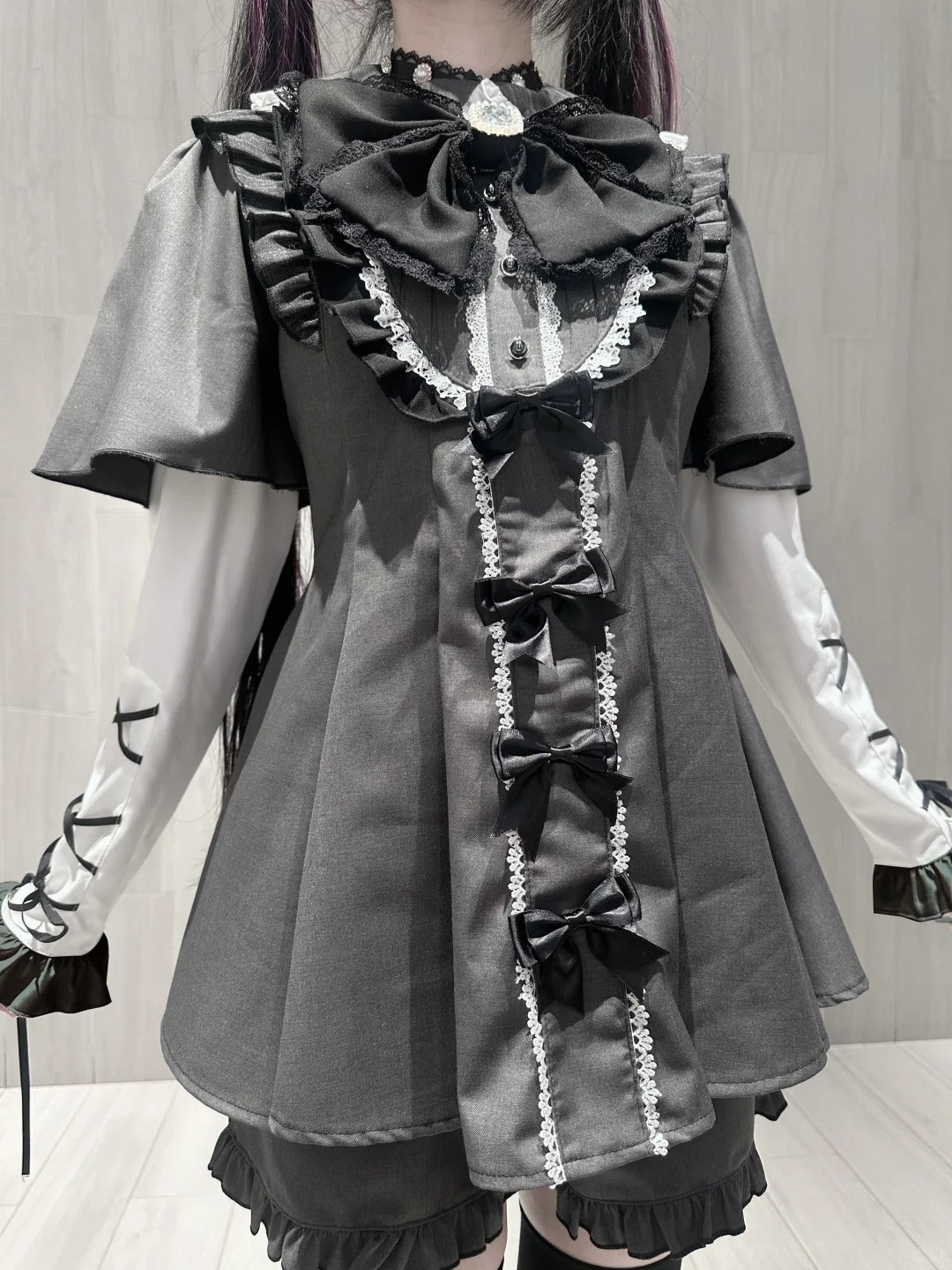 Black Veil Contract Dark Gray Black Velvet Lolita Skirt Outfit Set with Bow - LolitaEra