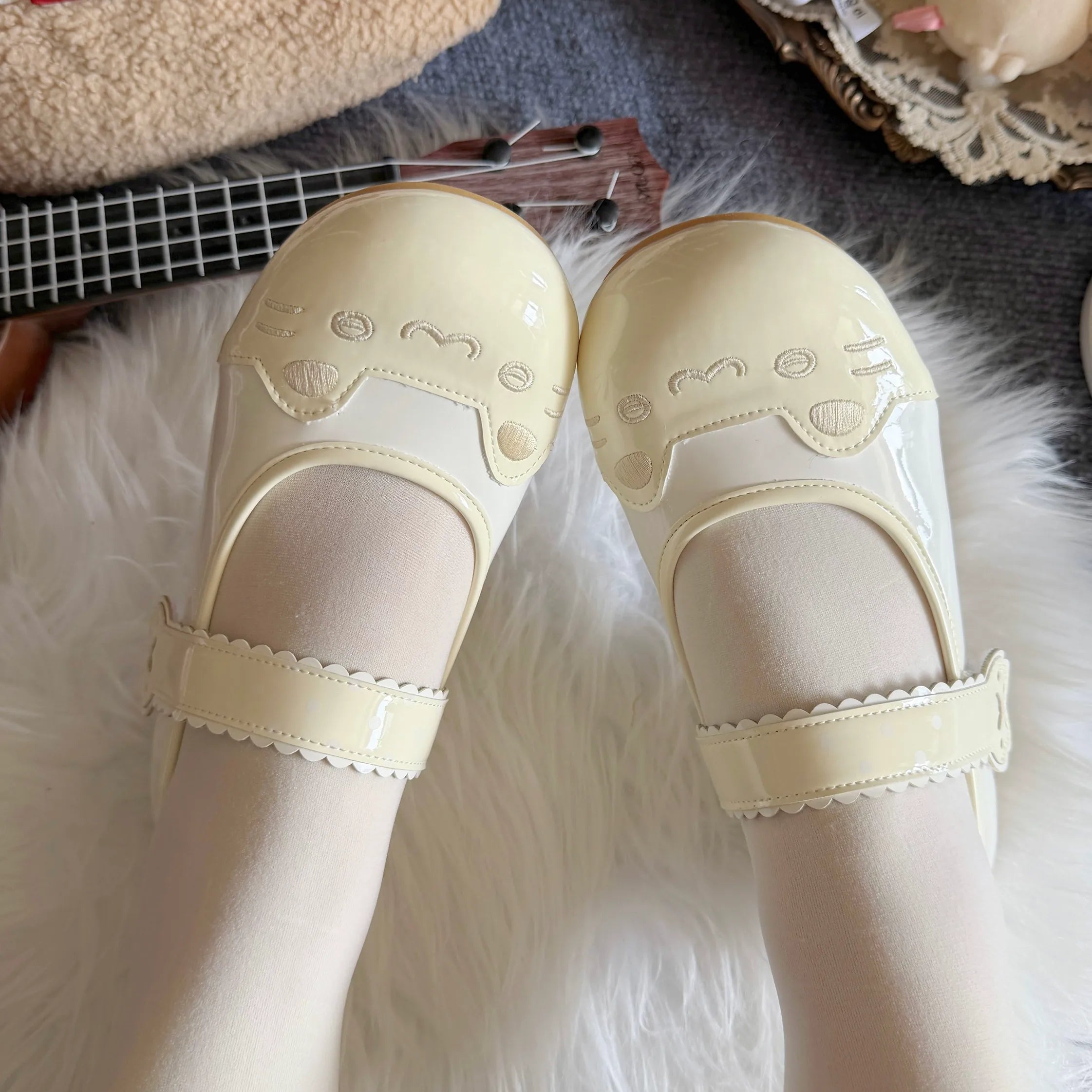 Kitten Biscuit Indoor Shoes 2026 New Summer Cute Flat Big-Toe Shoes Sweet Embroidery Japanese Lolita Shoes