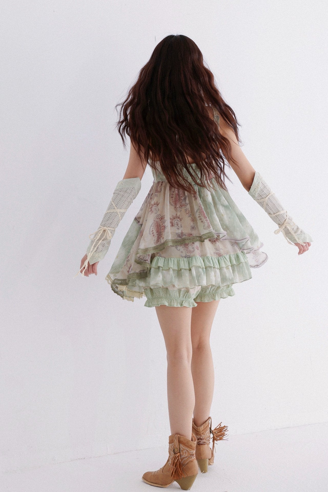 Creeping Vines Sage Green Floral Gold Thread Halter Top Skirt Mori Set - LolitaEra