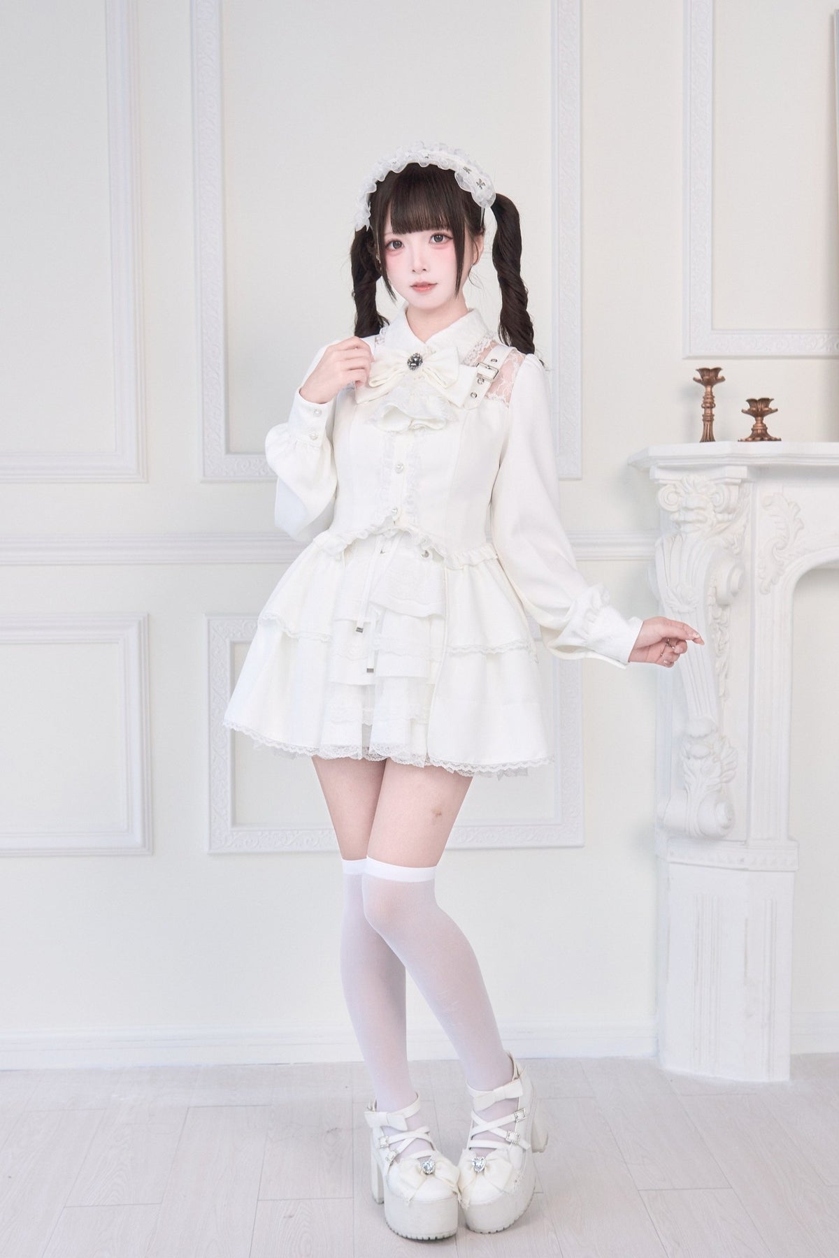 Doll Mass Produced Japanese Style Light Gothic Blouse - LolitaEra