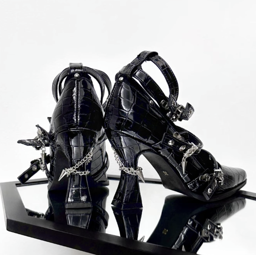 Thorn Throne Gothic Irregular Heel Shoes
