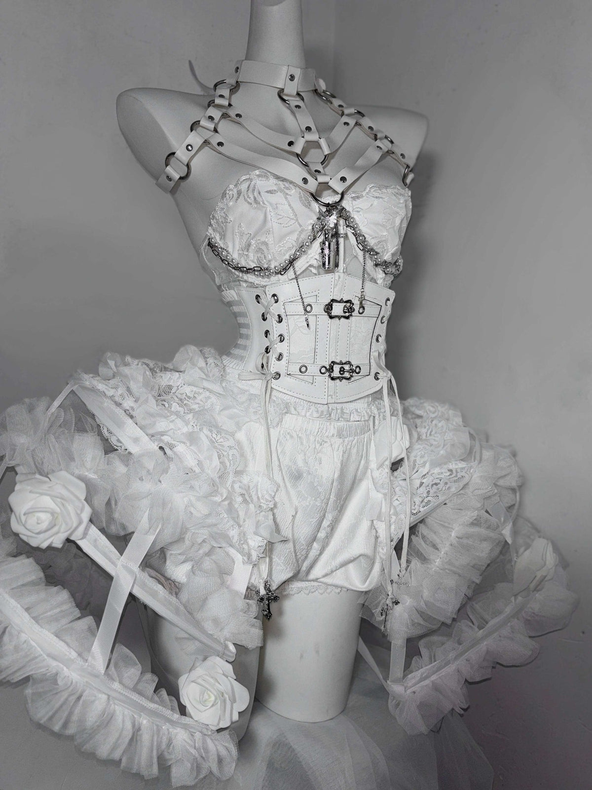Flower Bud White Rose Gothic Corset & Birdcage Skirt Set - LolitaEra