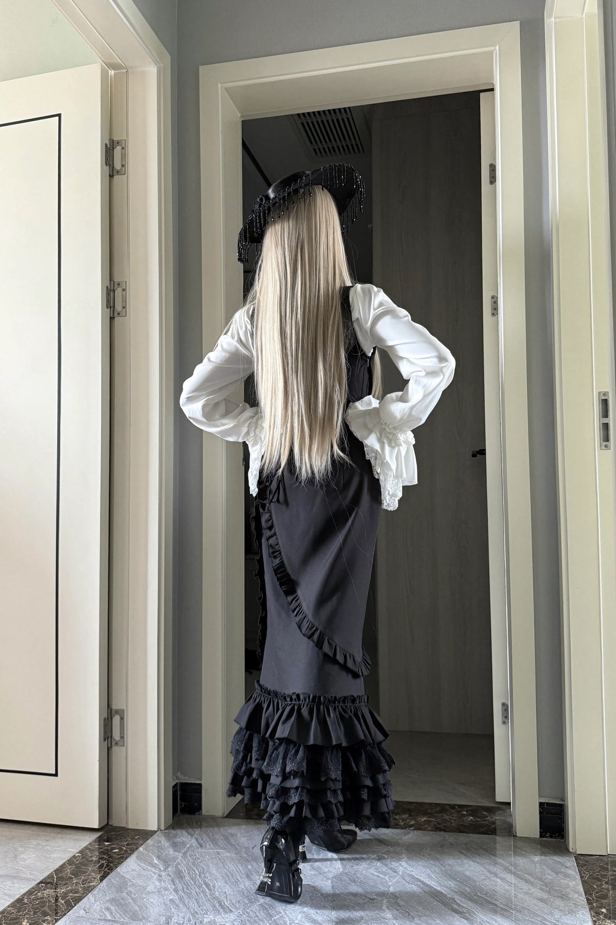Genuine shirt, french style, "fish tail" cut, hip-accented, Lolita style