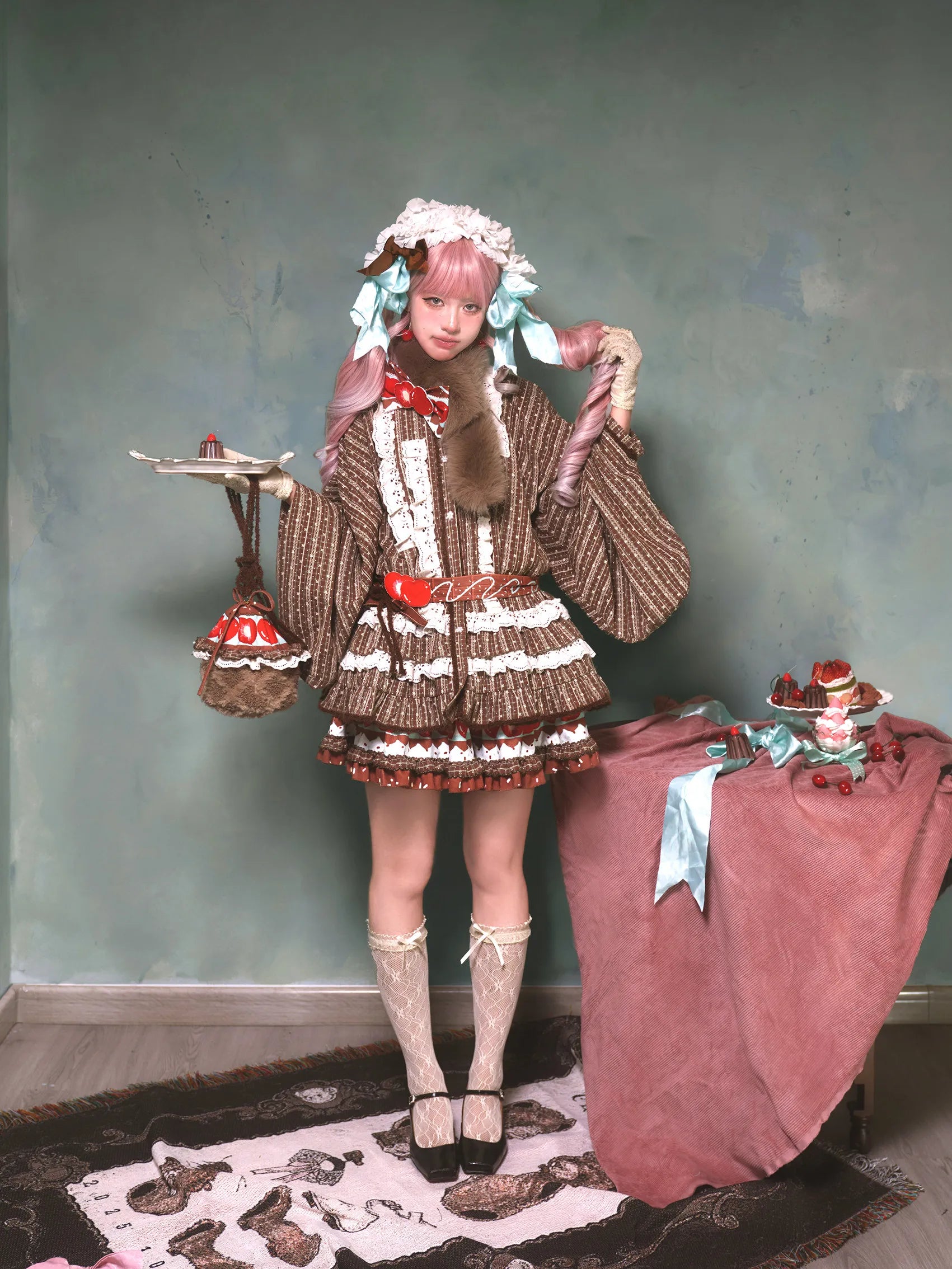 In-stock "Cherry Mint Chocolate" Twelve Mi Flower Stand-up Collar Duijin Pipa Sleeve Top and Duan Duan Half Skirt Han-Western Fusion