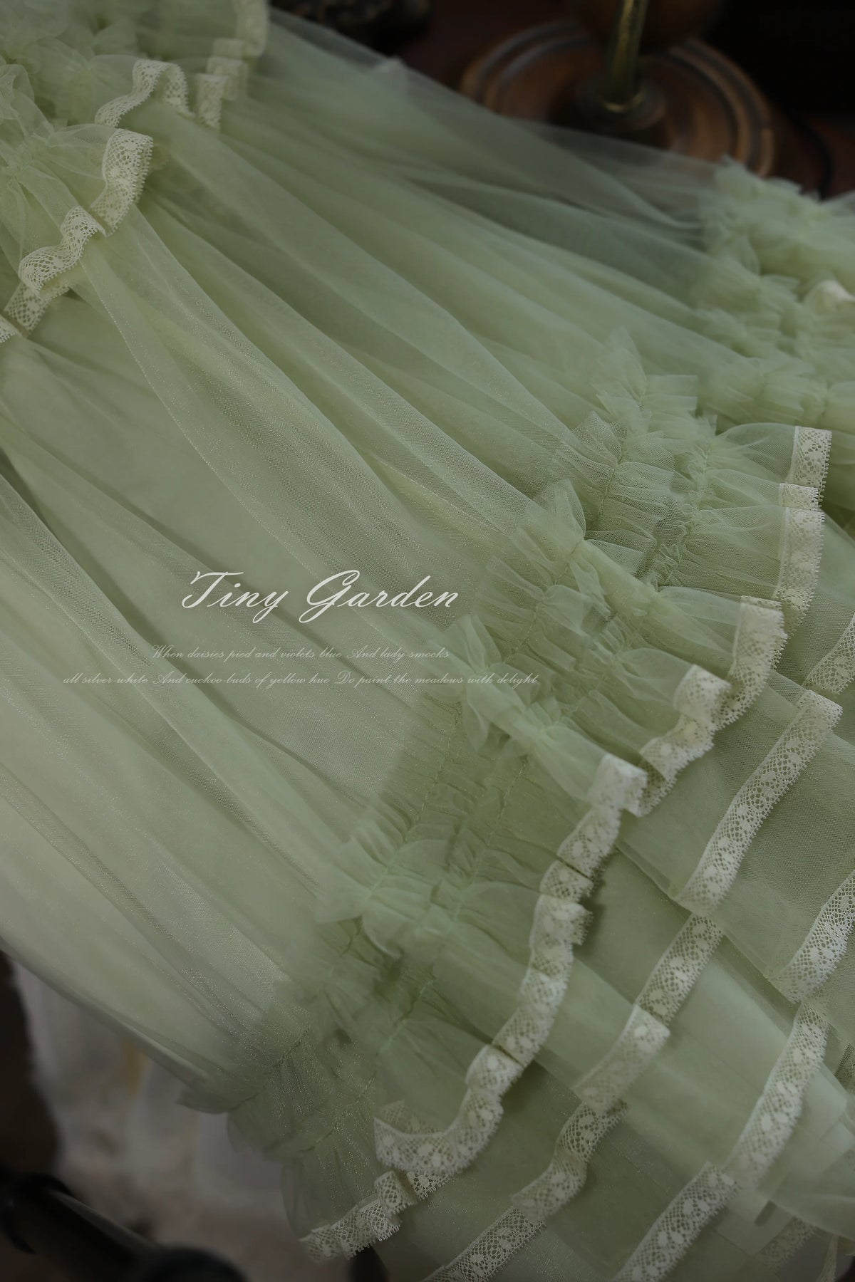 Jardin Garden Mesh Lace Trim Elegant Full Skirt Petticoat Lolita