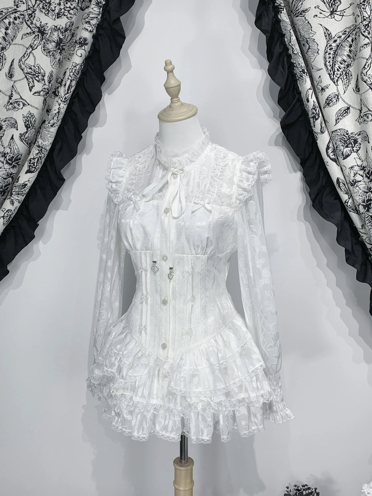 *Rose Bible*Virtual Heaven original design mass-produced bud suit bloomers rose black and white house Japanese style