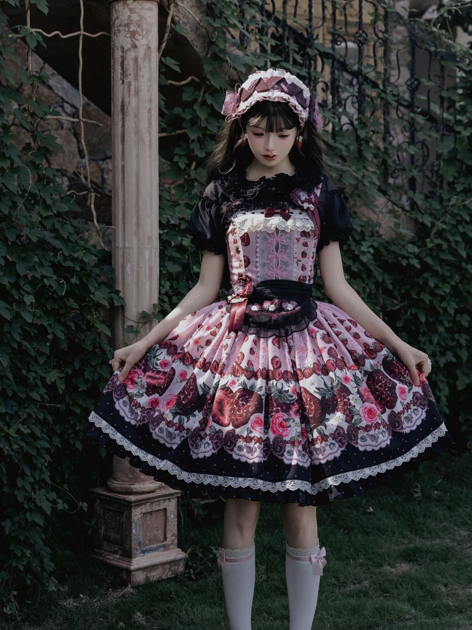 Rotten Berry Fairy Tale Strawberry Print Sweet Gothic Lolita JSK Dress - LolitaEra