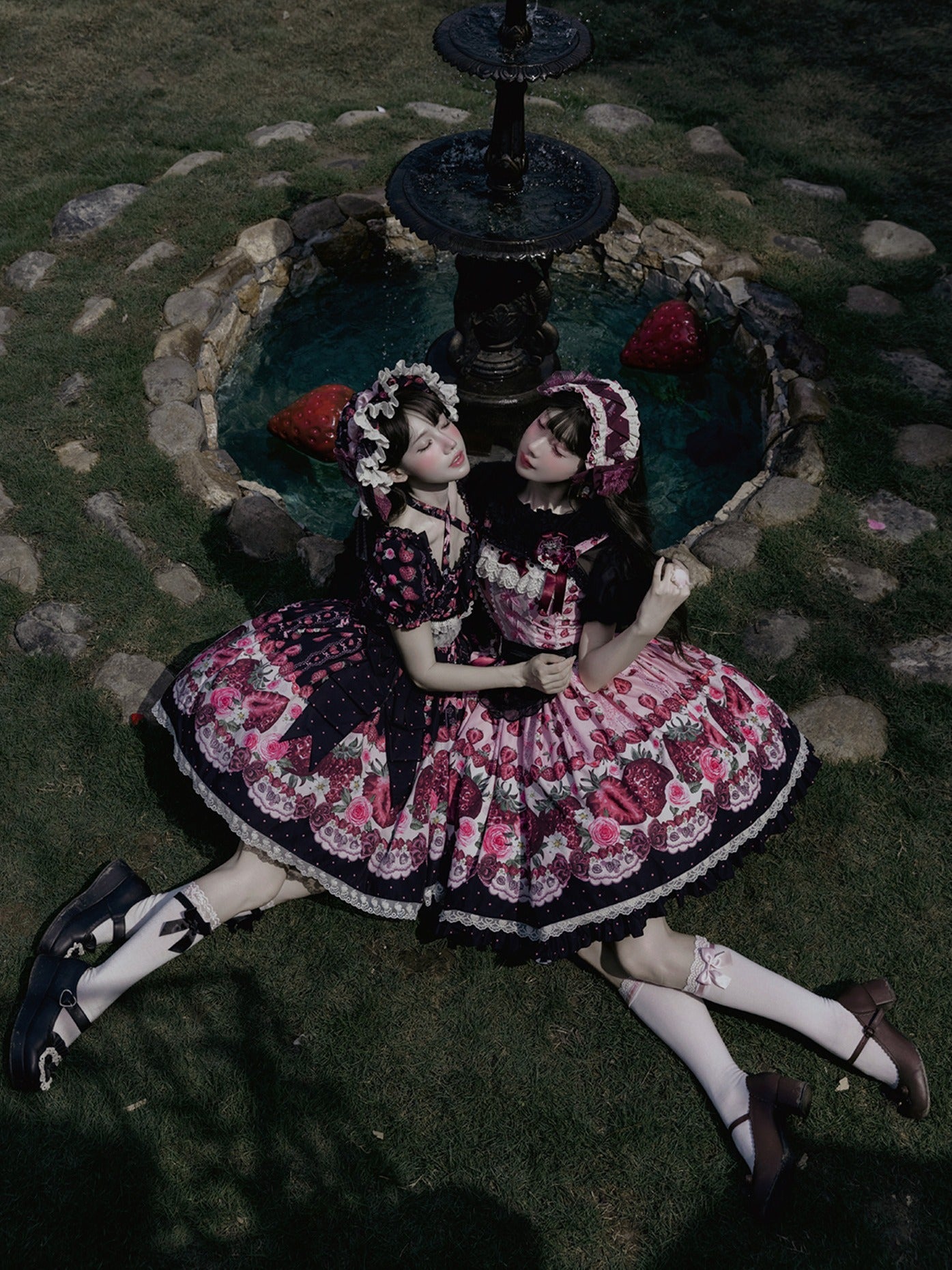 Rotten Berry Fairy Tale Strawberry Print Sweet Gothic Lolita OP Dress - LolitaEra