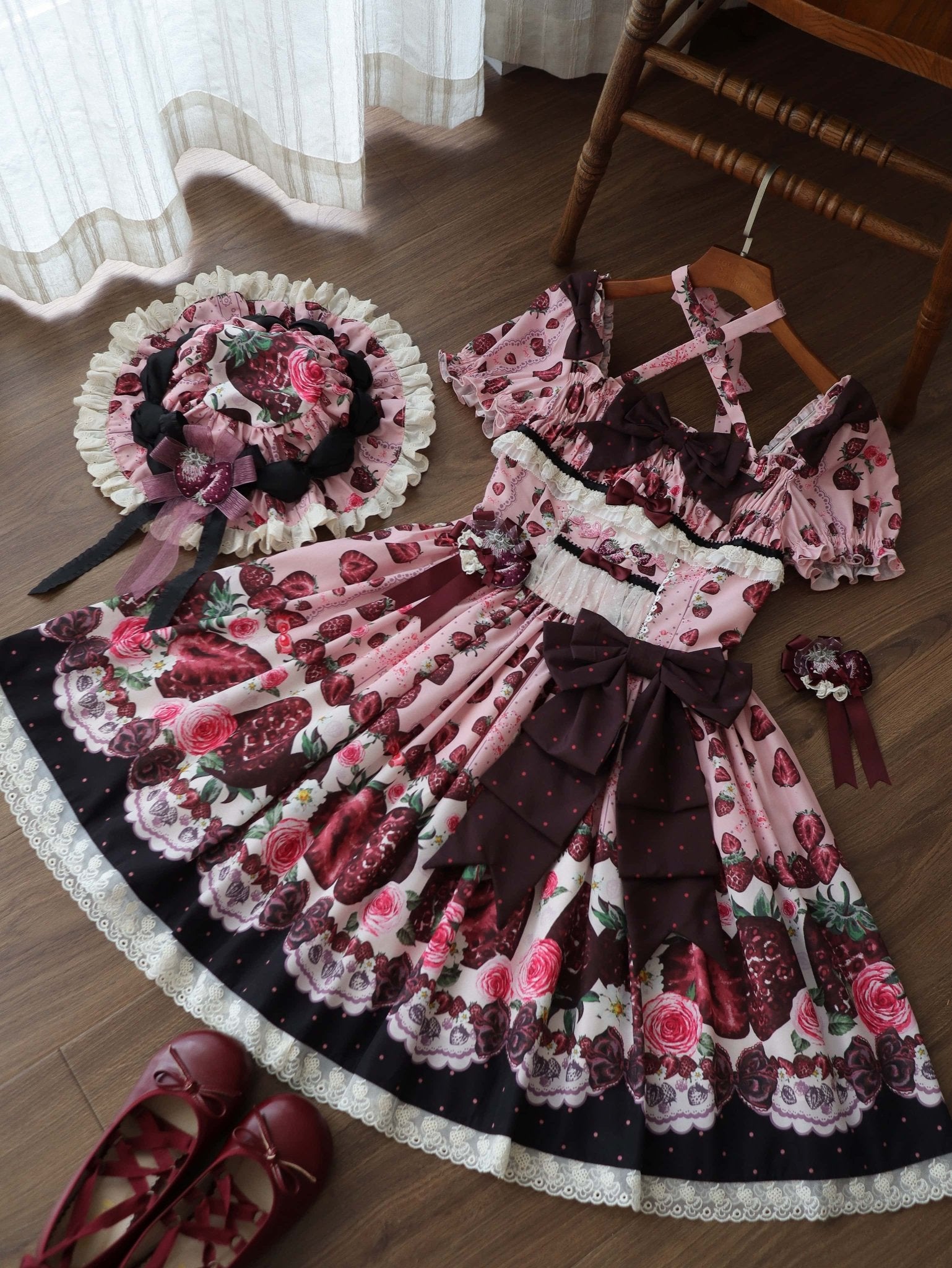 Rotten Berry Fairy Tale Strawberry Print Sweet Gothic Lolita OP Dress - LolitaEra