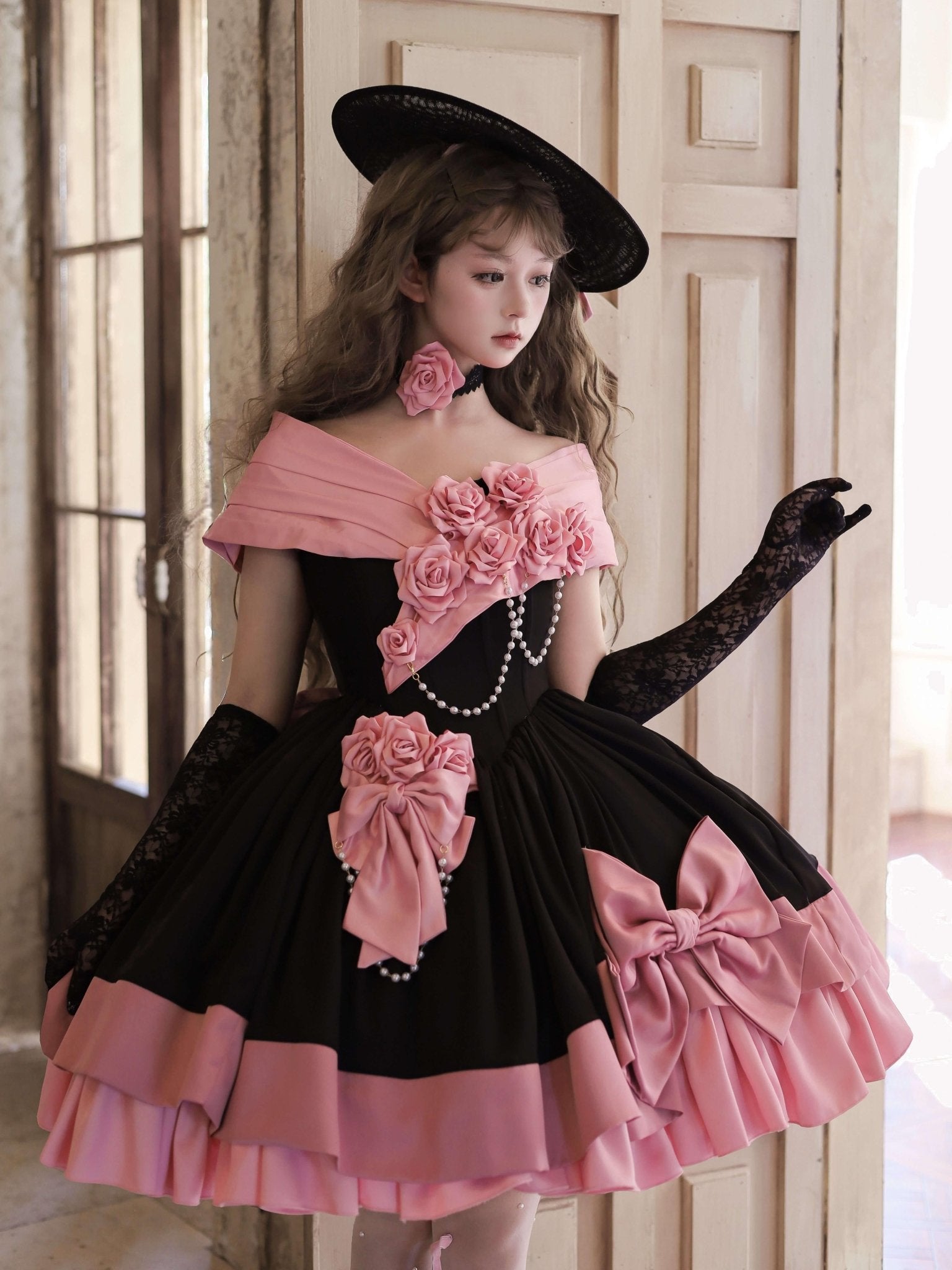 Treasure Chest Rose Lolita Black & Pink Dress - LolitaEraSetSTreasure Chest Rose Lolita Black & Pink Dress